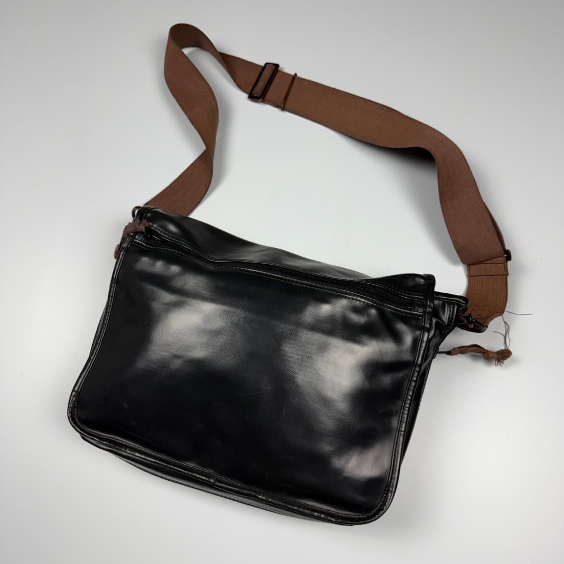 요시다포터 러기지라벨 라이너 메신저백 블랙 상품이미지3