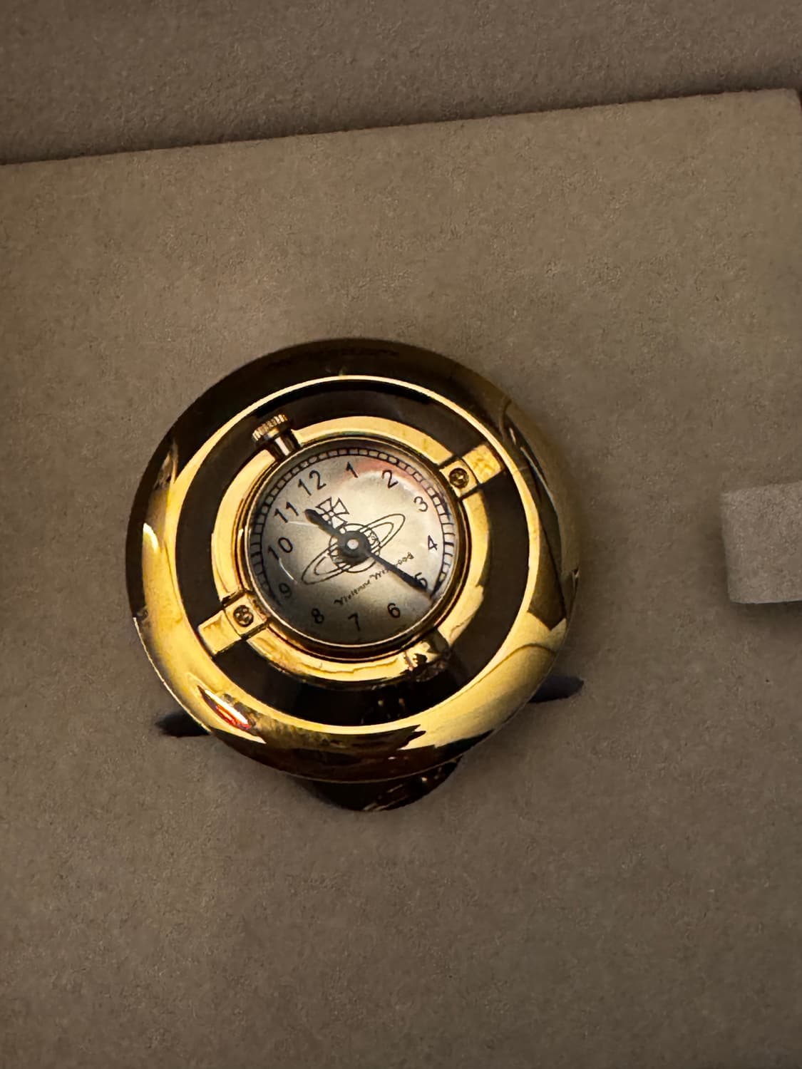 비비안웨스트우드 orb 목걸이 시계 상품이미지3