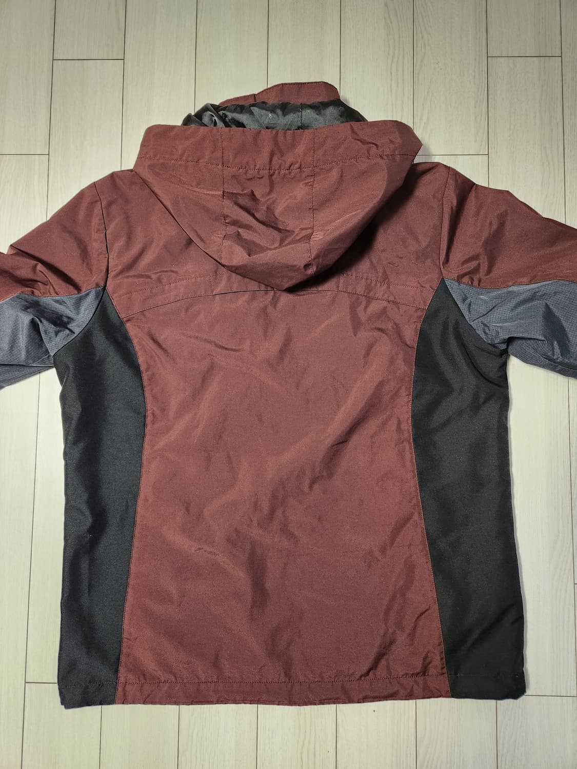 새상품급)르카프 등산 바람막이 사이즈100 L

여러 중고사이트에도 같이 상품이미지10