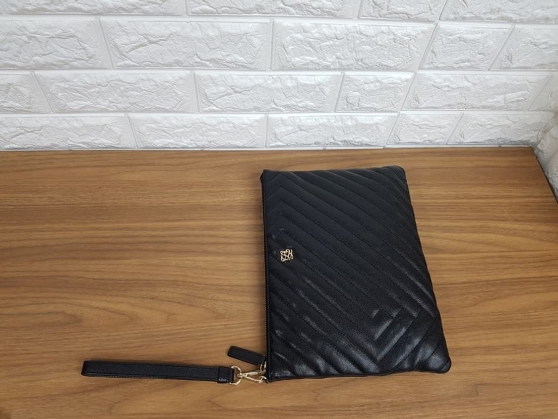 루이까또즈 여성 클러치백 (퀄팅 가죽)  상품이미지4