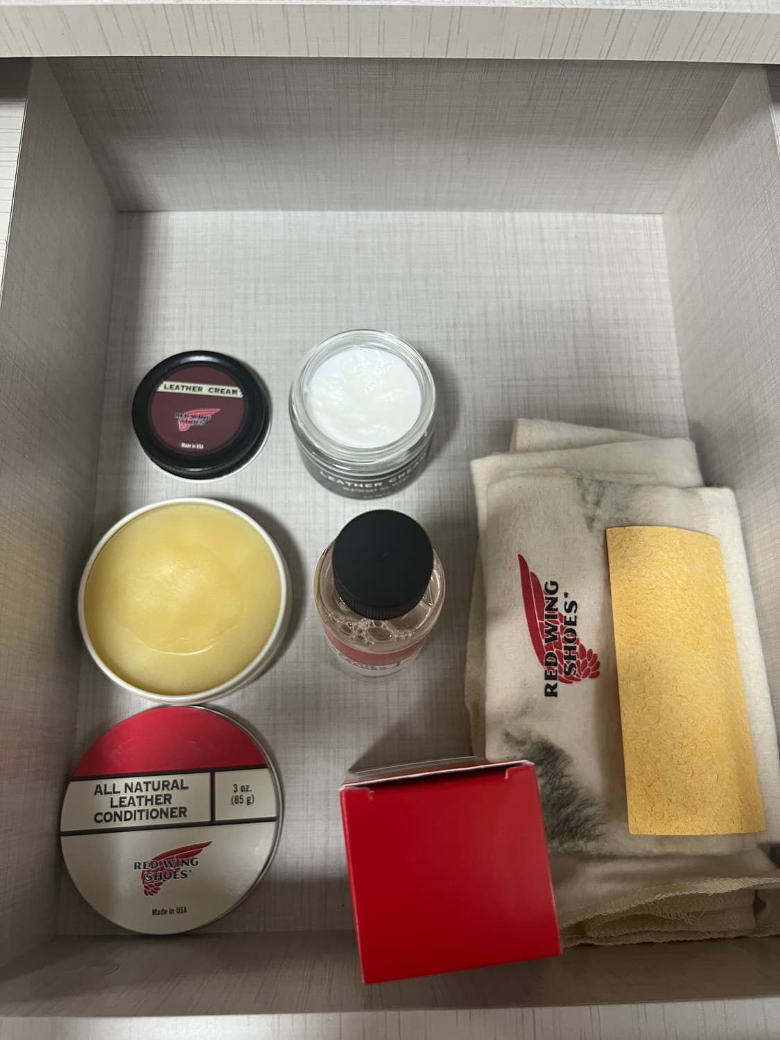 레드윙 가죽 슈케어 용품 상품이미지1