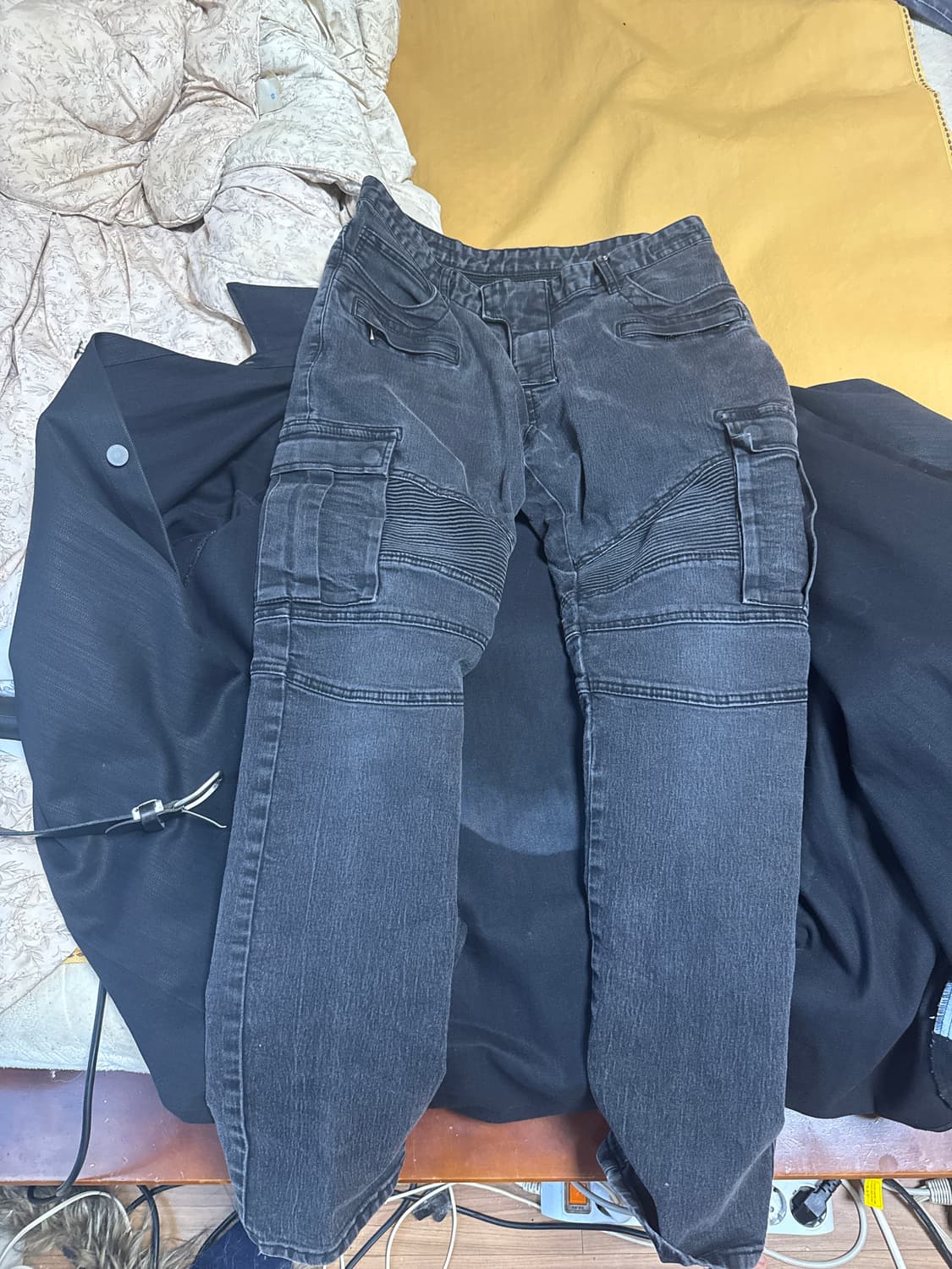 옷에 관심이 사라져서 Balmaln 발망 바지 싸게팔아요 상품이미지1