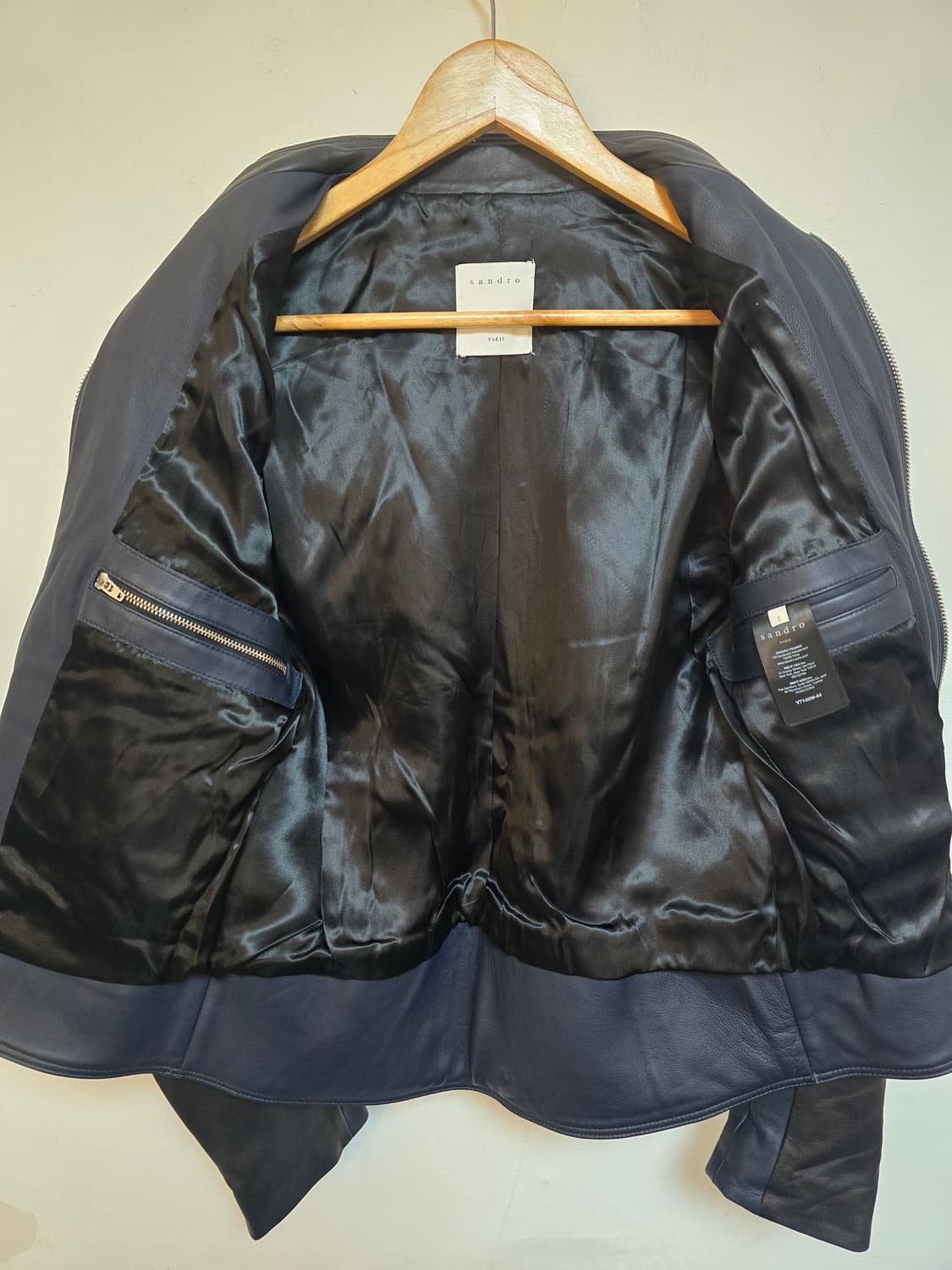 
Sandro 리얼 양가죽 라이더 자켓 S (새상품)
 상품이미지5