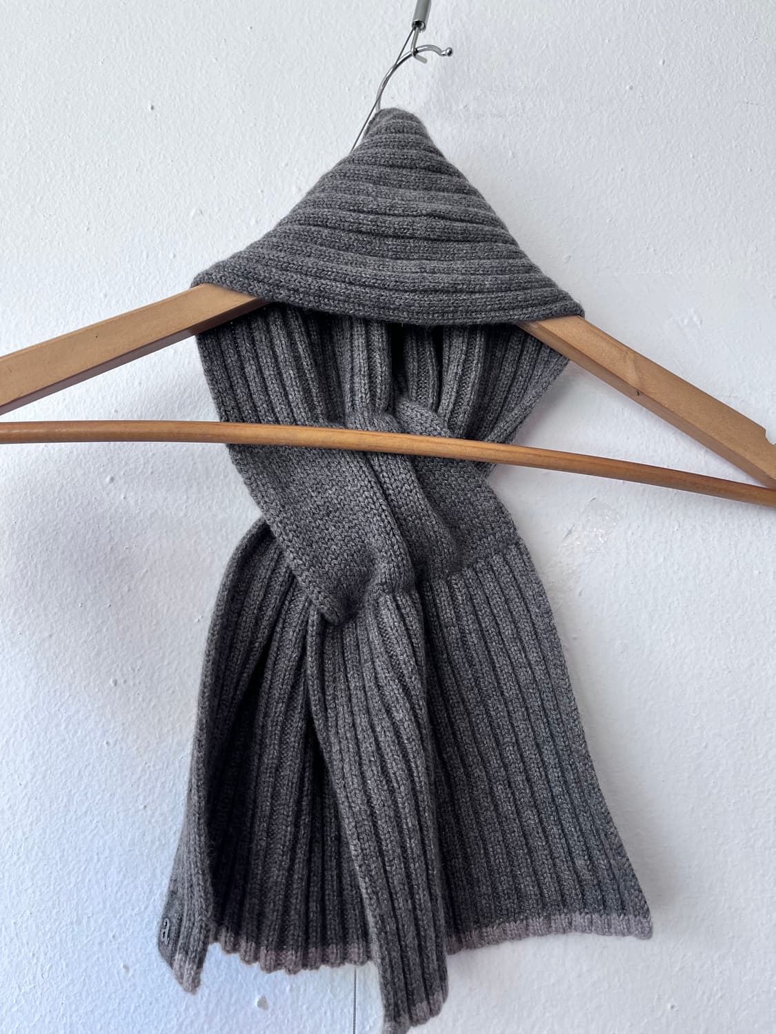 아떼 바네사브루노 그레이 울 캐시미어 립 니트 암워머 상품이미지4