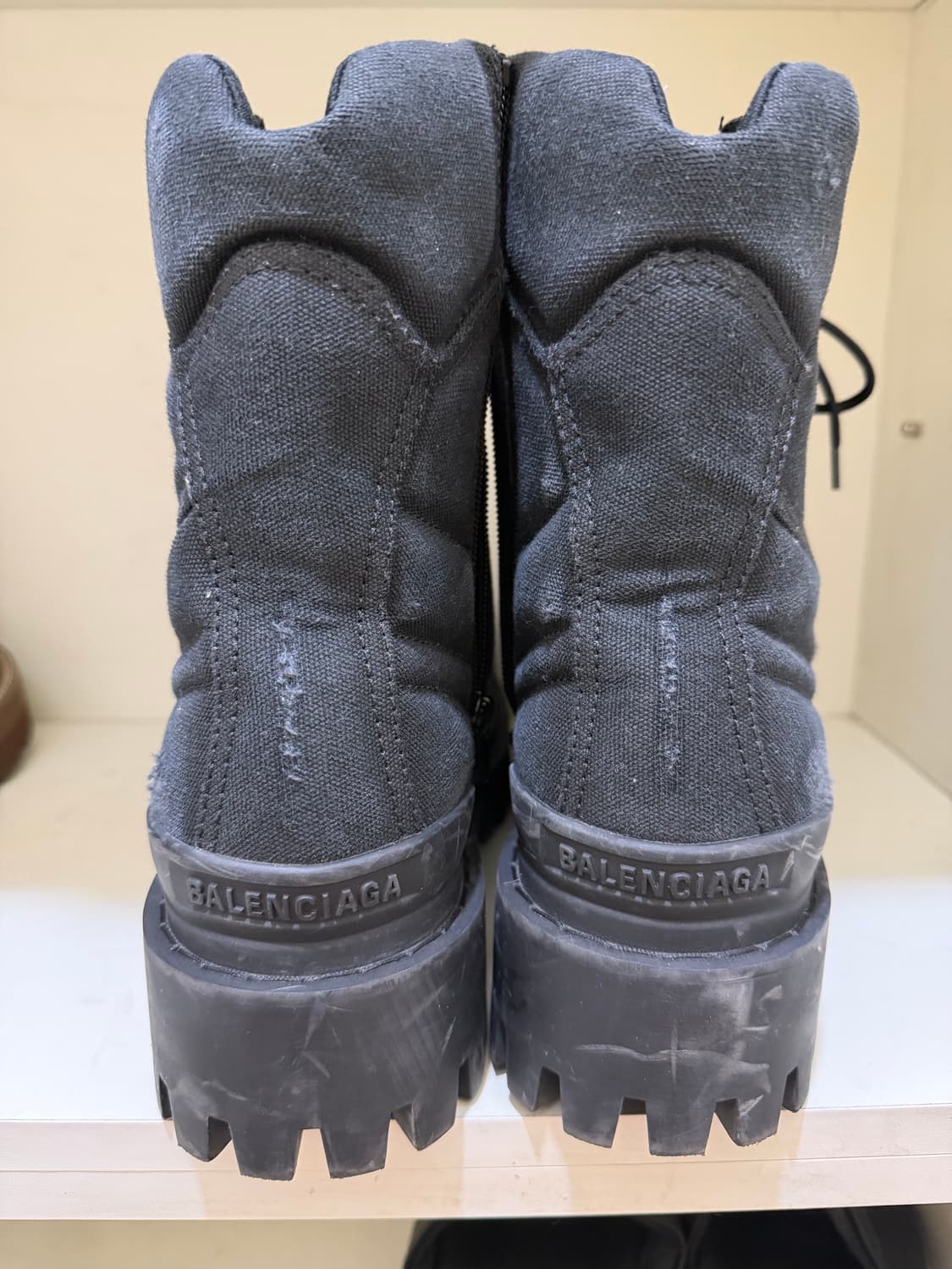 발렌시아가 컴뱃 스트라이크 부츠 42 상품이미지4