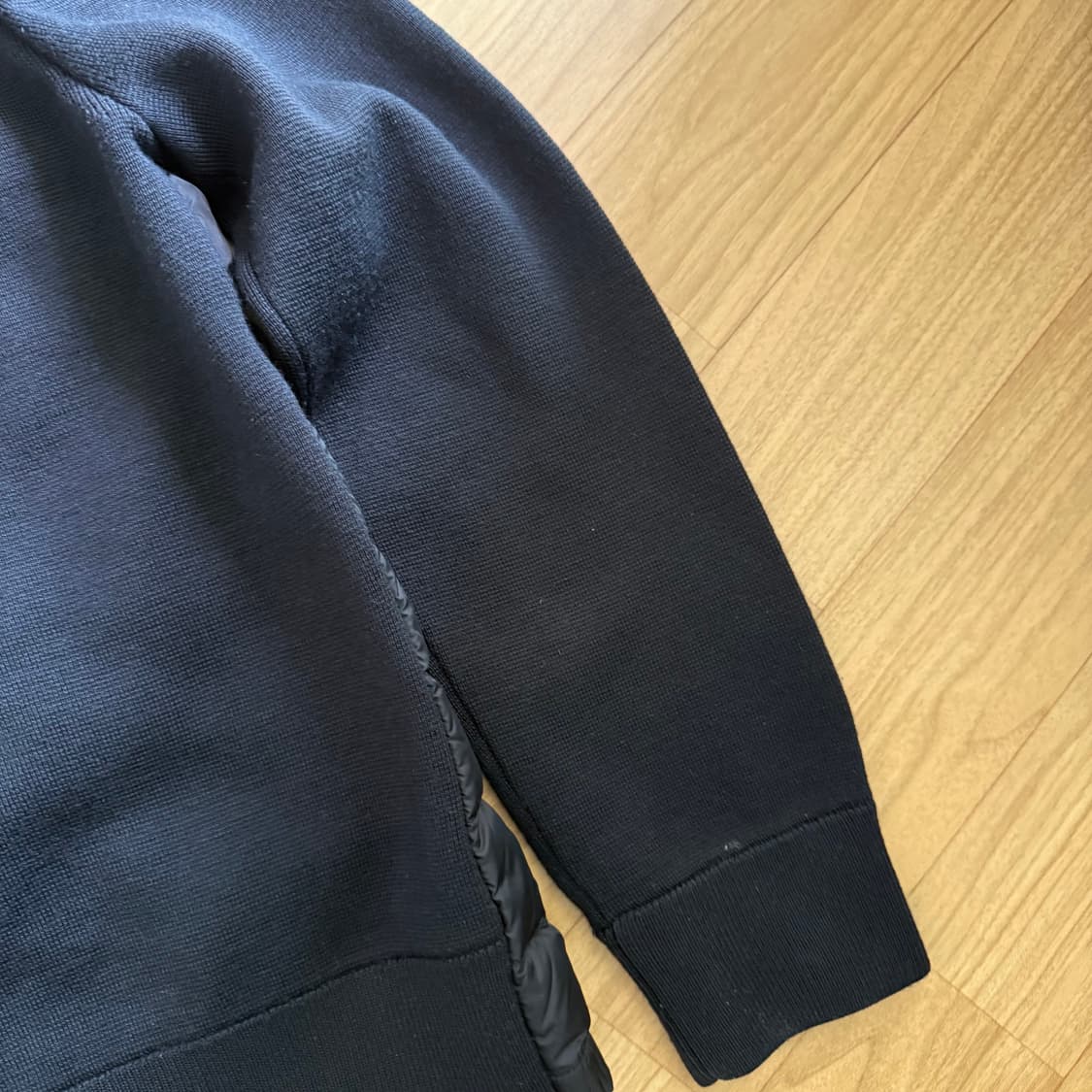 몽클레어 니트 패딩 블랙 24FW 상품이미지6