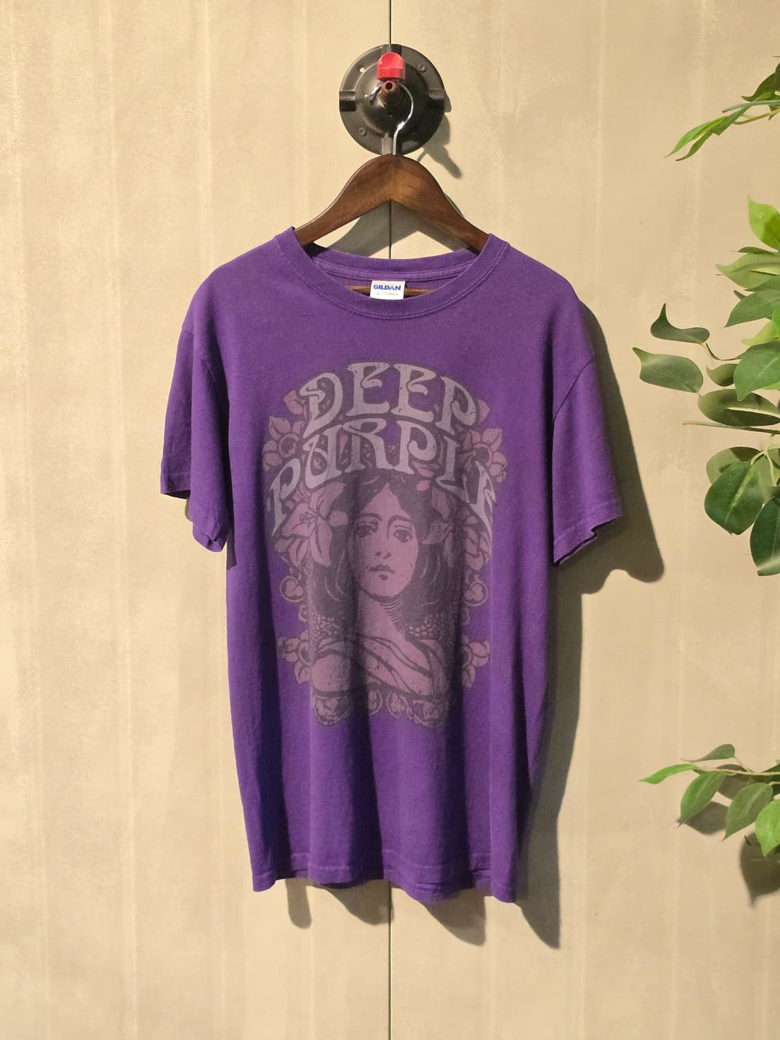 GILDAN DEEP PURPLE 빈티지 티셔츠 상품이미지1