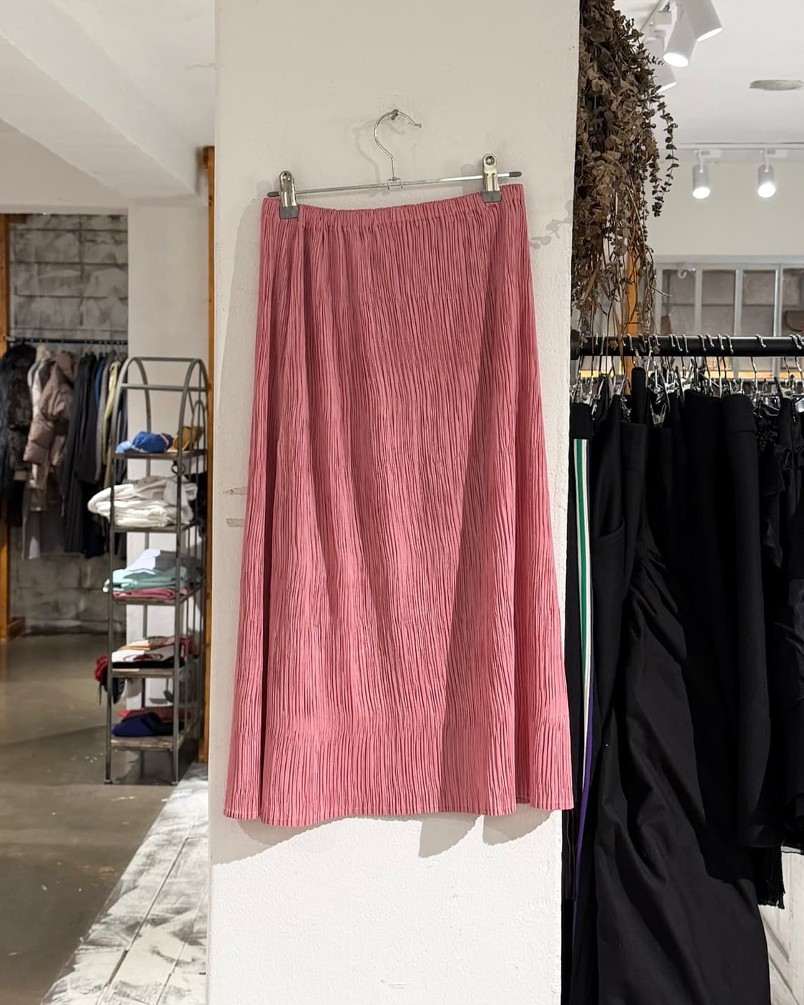 플리츠 플리즈 핑크 롱슬리브 셔츠/ 밴딩 롱 스커트 셋업 상품이미지8