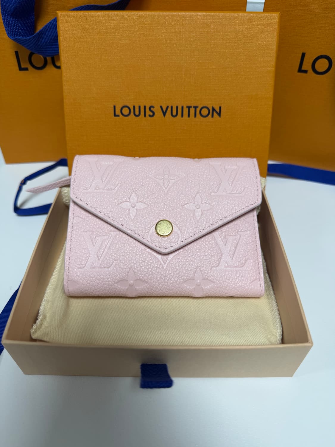 새상품 루이비통 빅토린 월릿 컨페티 핑크 반지갑 상품이미지1