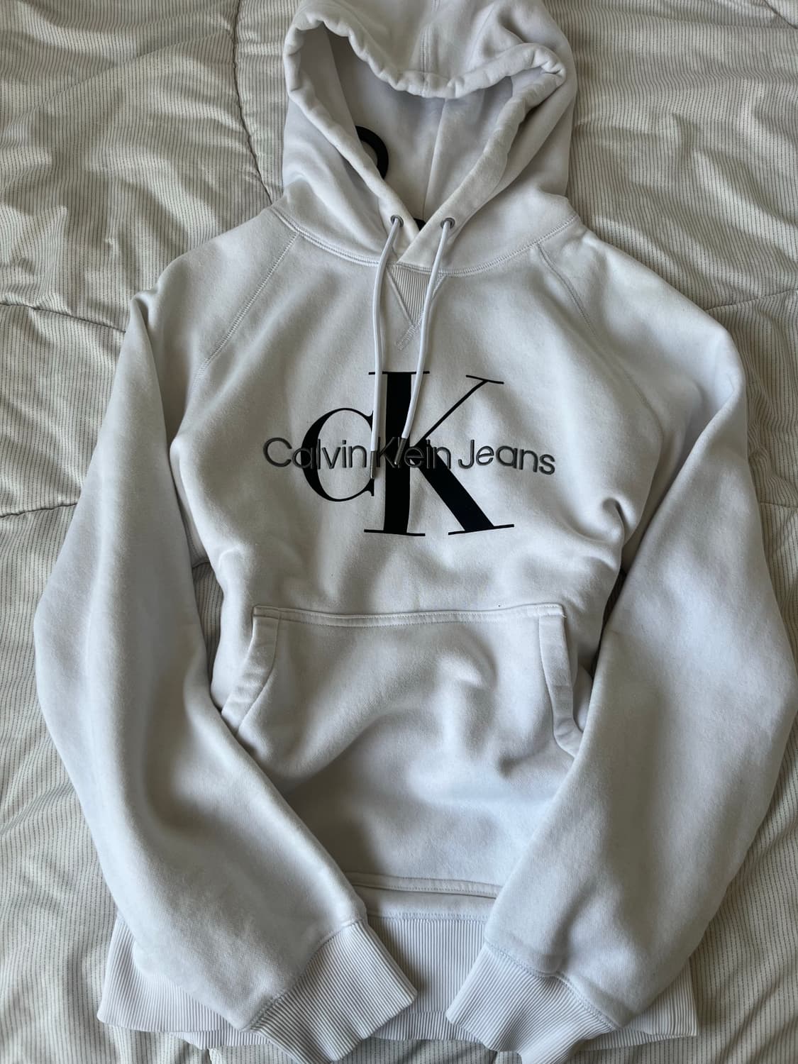 켈빈클라인 후드티 상품이미지2