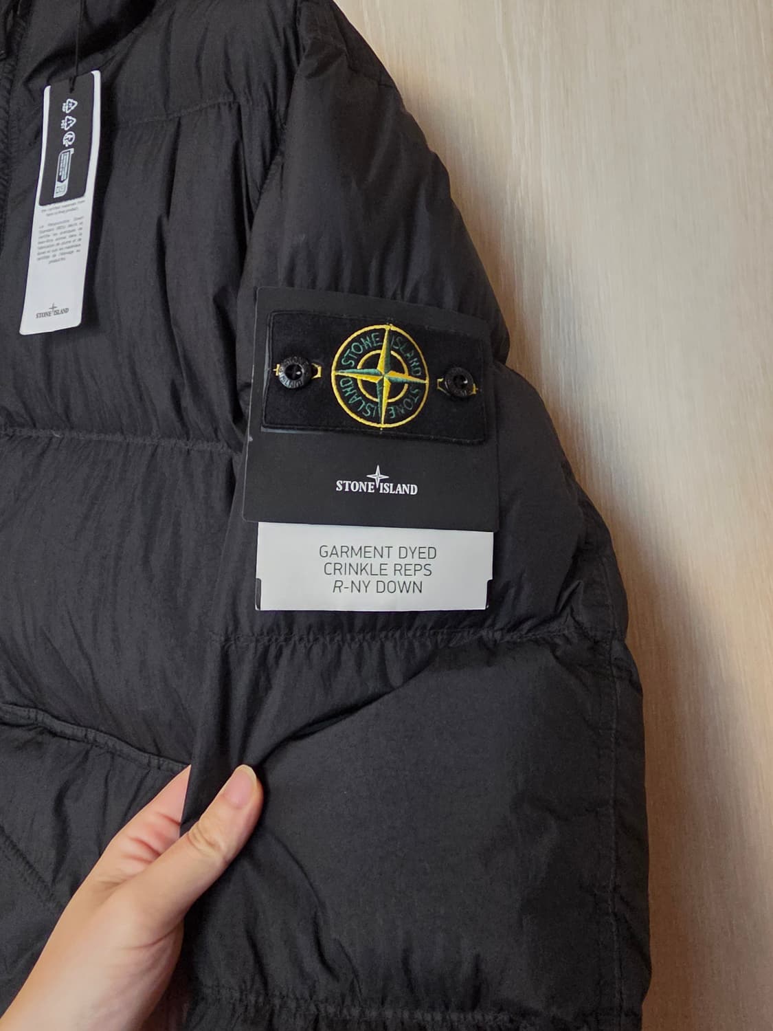 [24FW] 스톤아일랜드 크링클랩스 숏 다운 패딩 2XL 상품이미지5