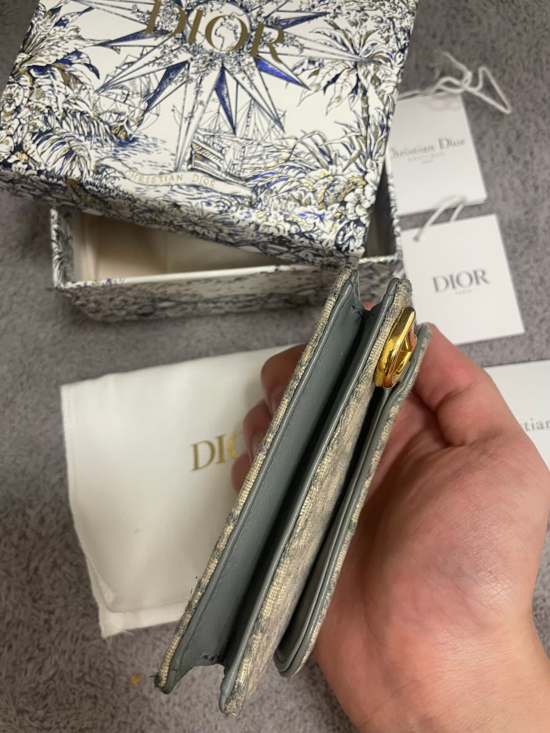 디올 오블리크 새들 여성 지갑 그레이 상품이미지4