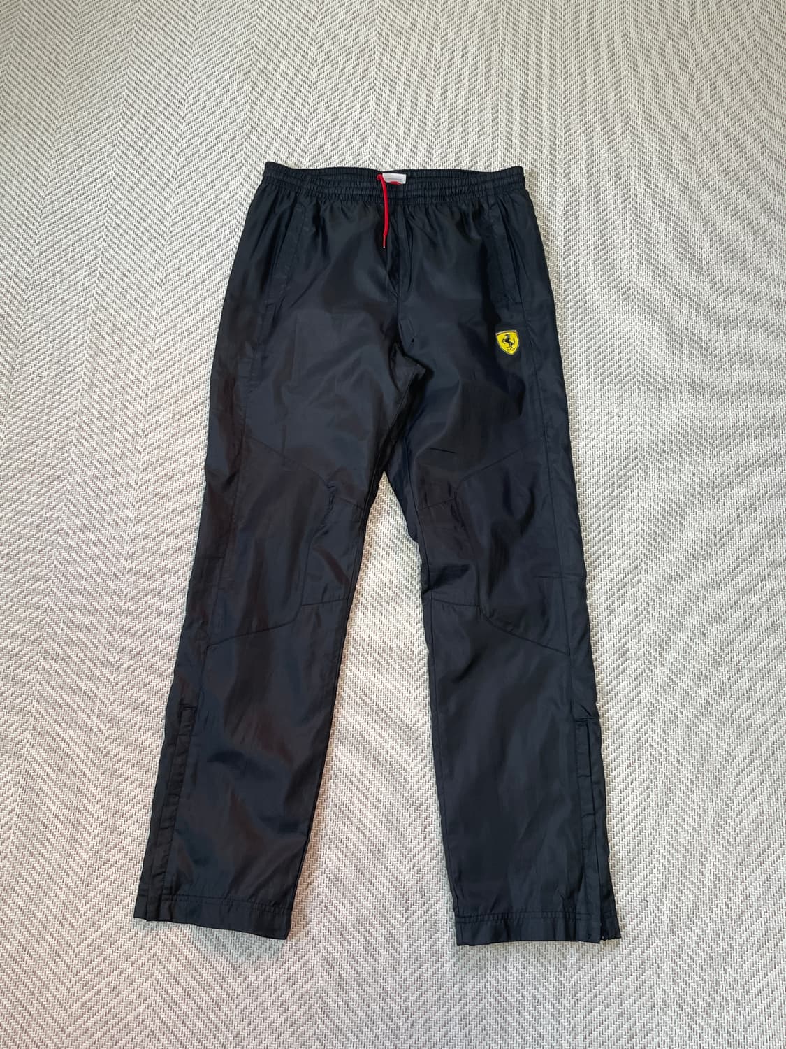 푸마 x 페라리 나일론 트랙팬츠  J03451 상품이미지1