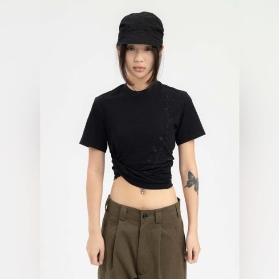 혜인서 twisted 트위스트드 티셔츠 0size 상품이미지1