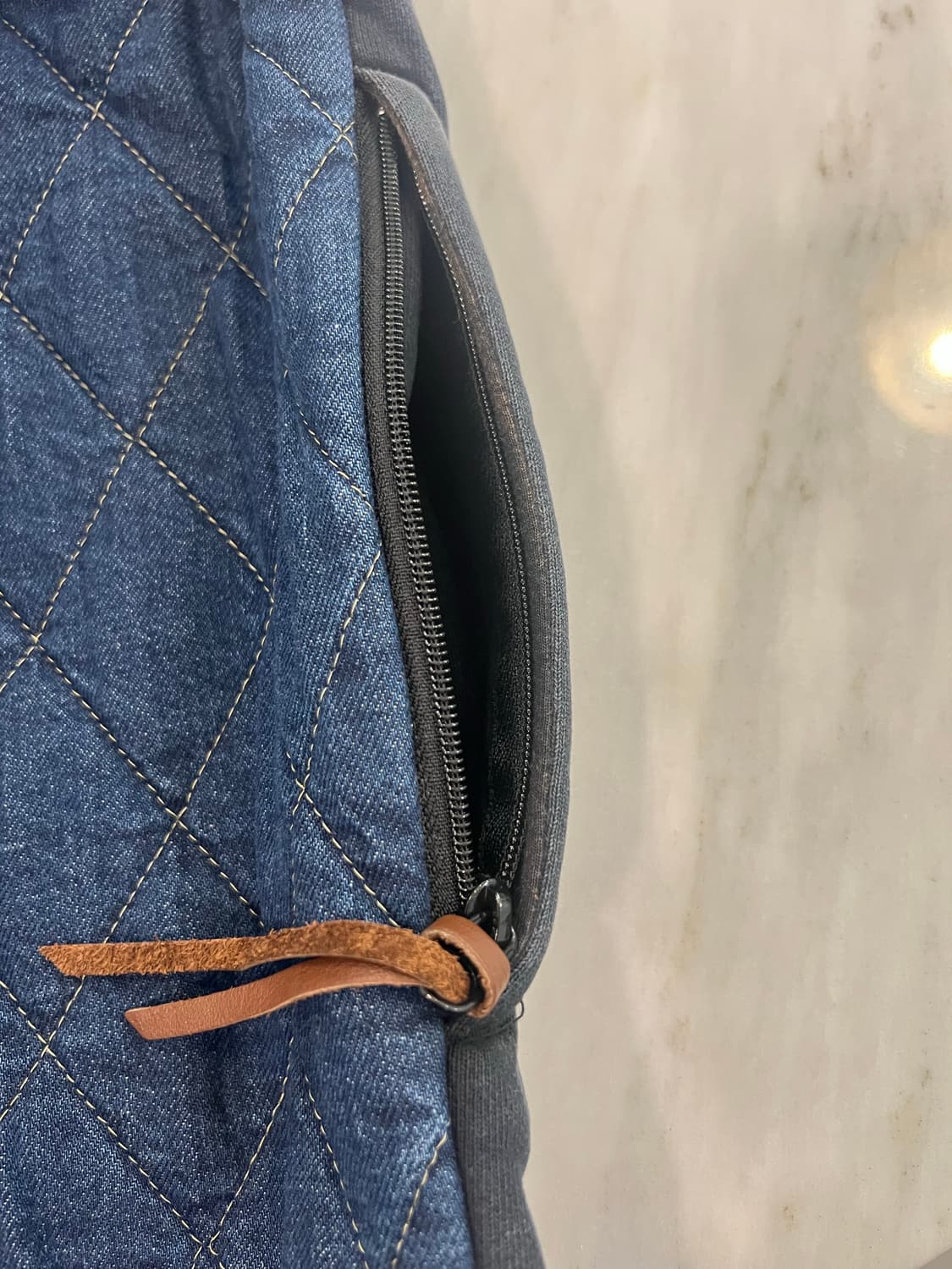 캐피탈 플리스 X 데님 퀼팅 투톤 빅 스웨트셔츠 인디고 상품이미지3