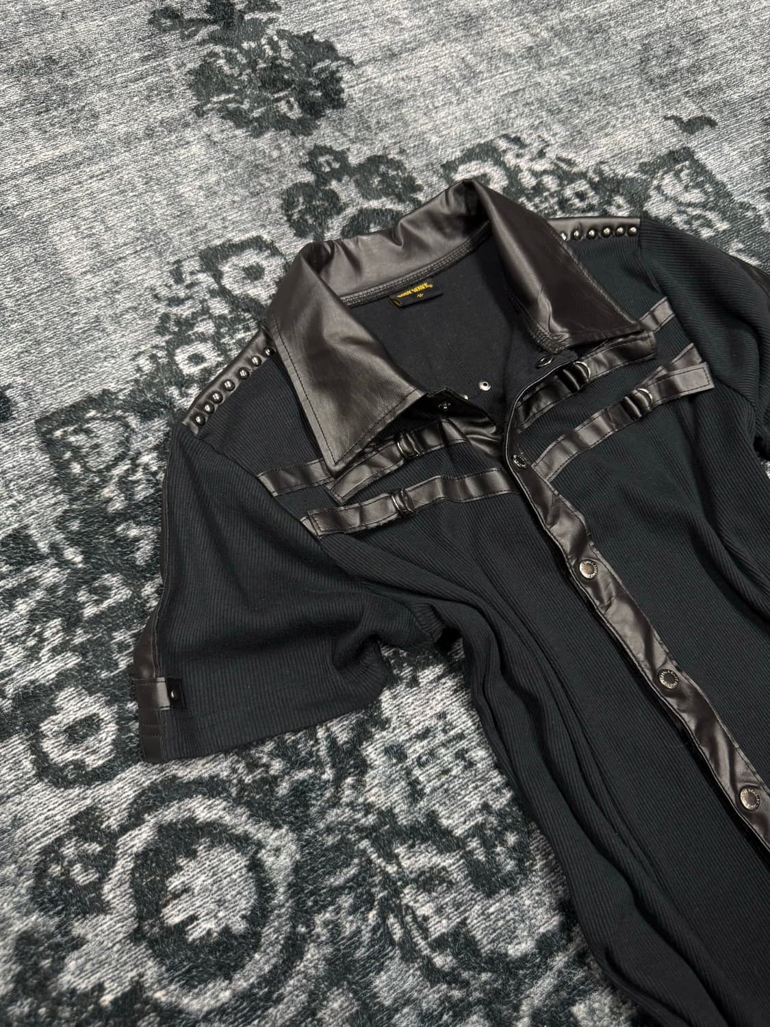 Body wave leather bondage ribbed shirts 상품이미지2