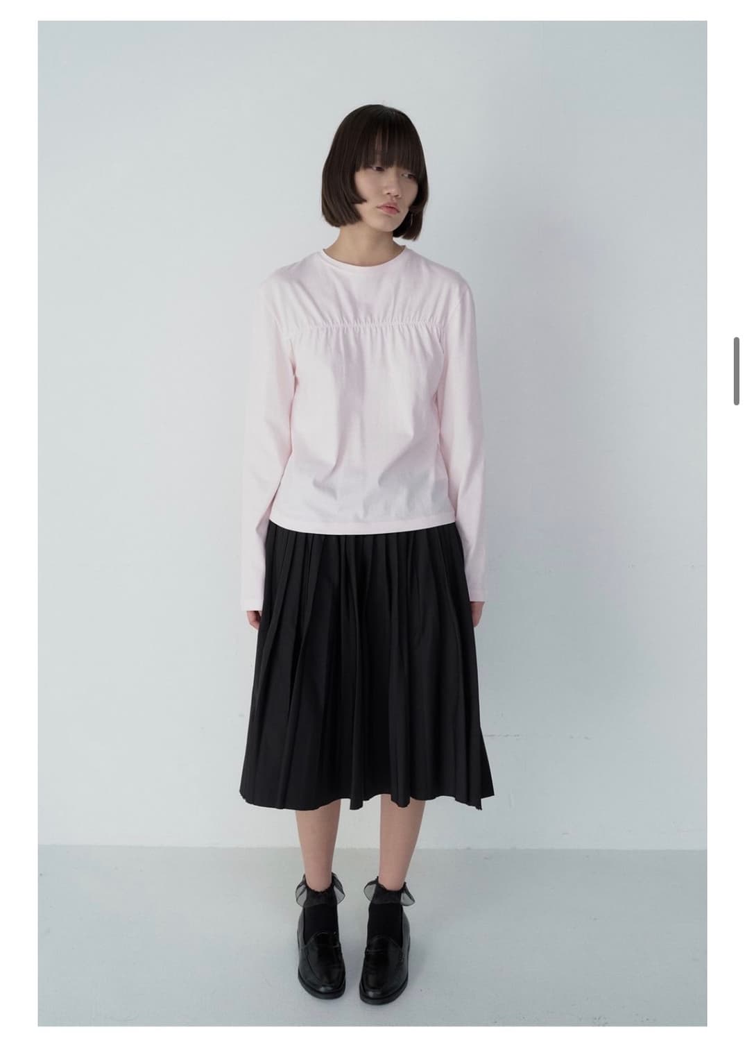 버뮬라 컷팅 디테일 플리츠 스커트 상품이미지5