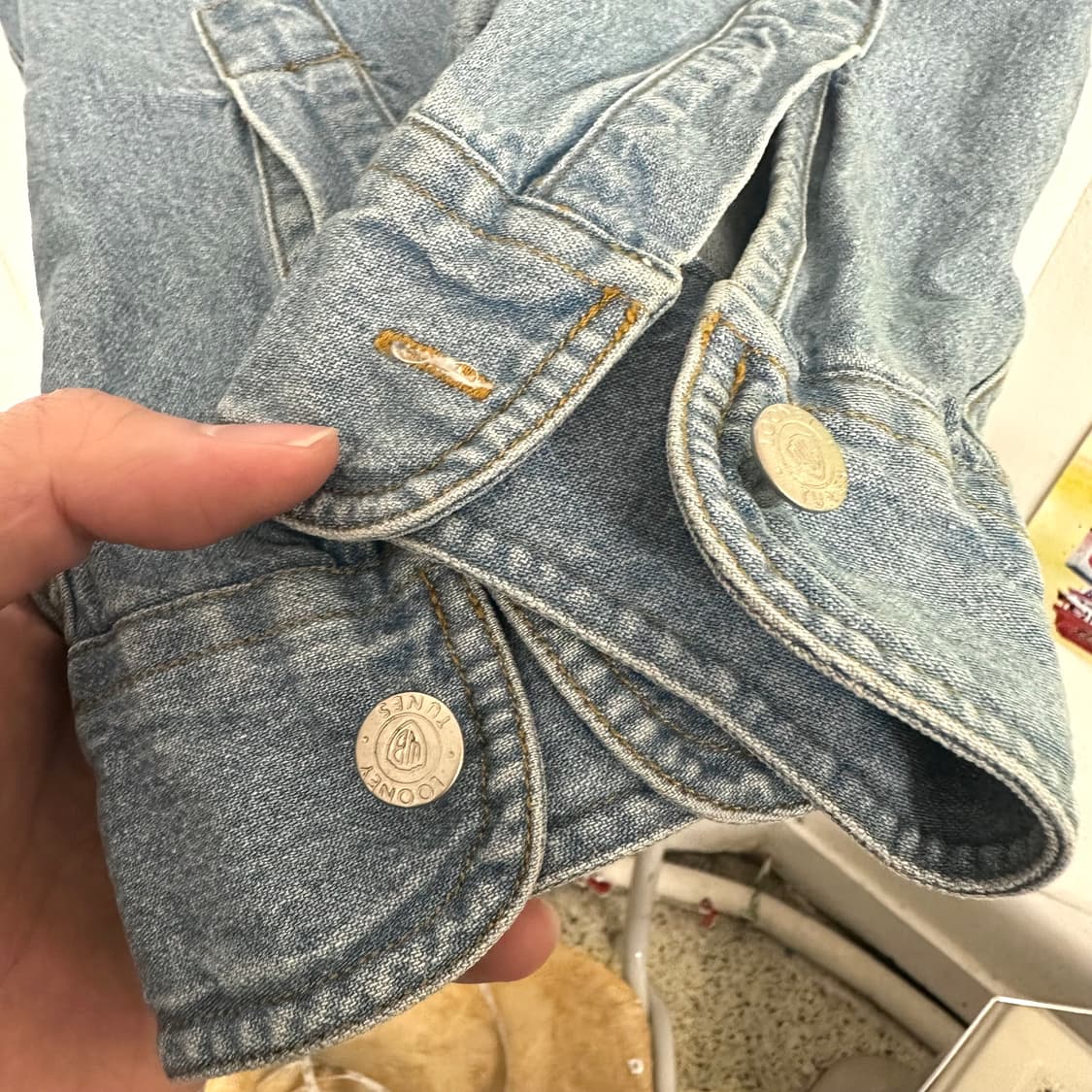 90‘s 워너브로스 태즈 자수 셔츠 상품이미지7