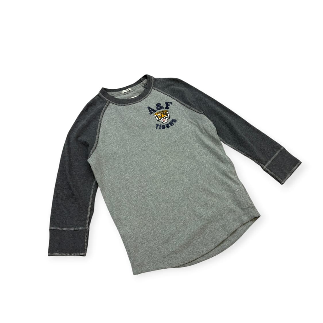 아베크롬비 7부 롱슬리브 타이거 로고 상품이미지1