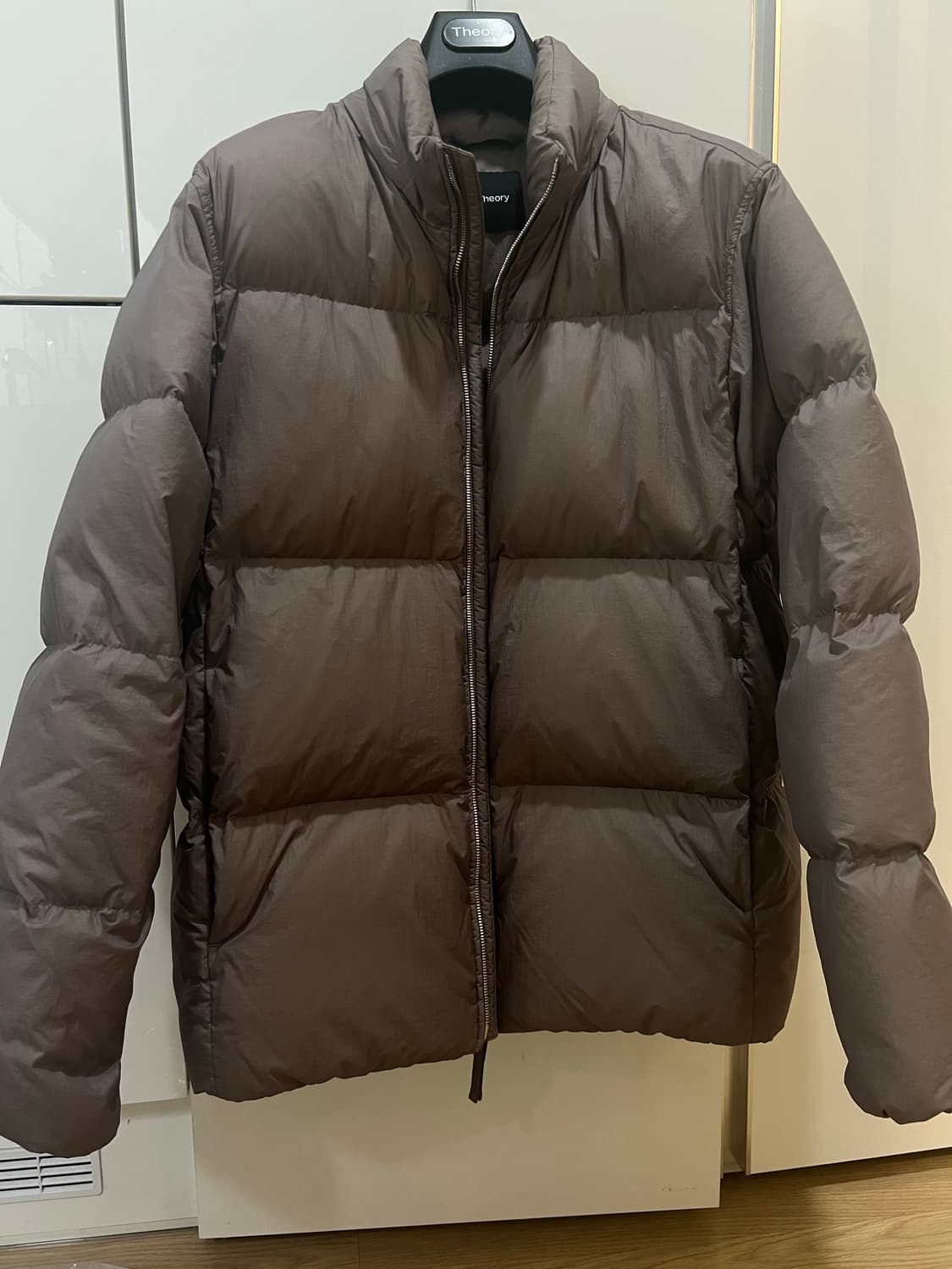 24fw 띠어리 푸퍼패딩 L (새상품) 상품이미지1