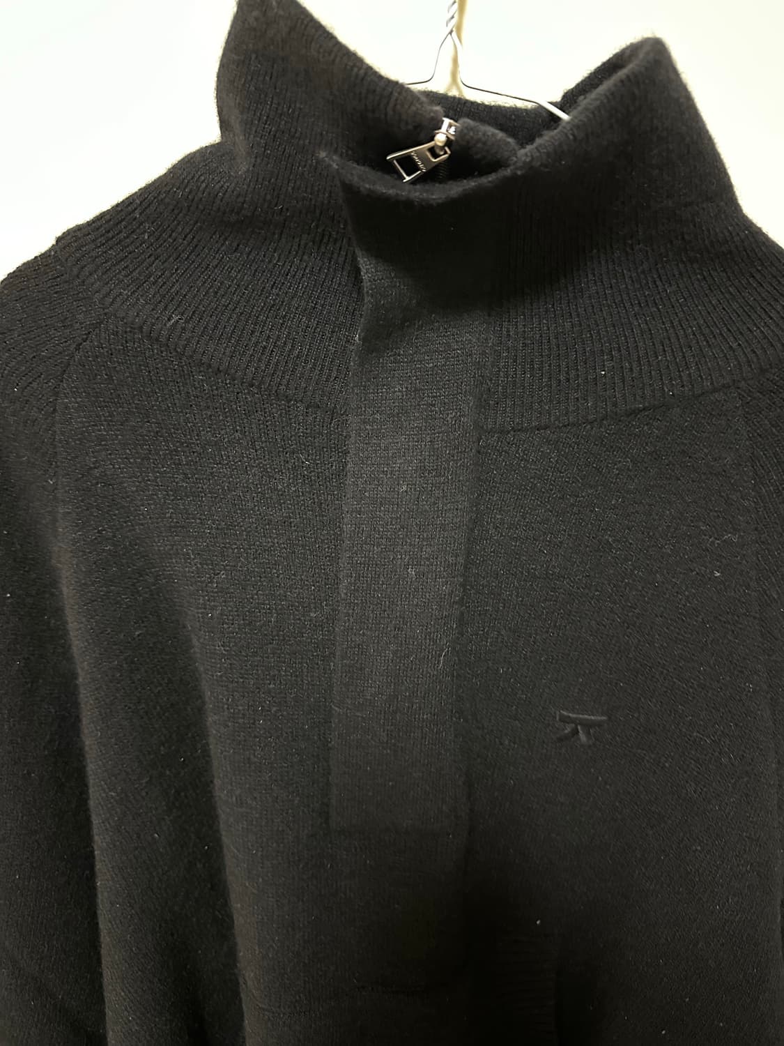 송지오 x 배정남 하이넥 니트 집업 상품이미지4