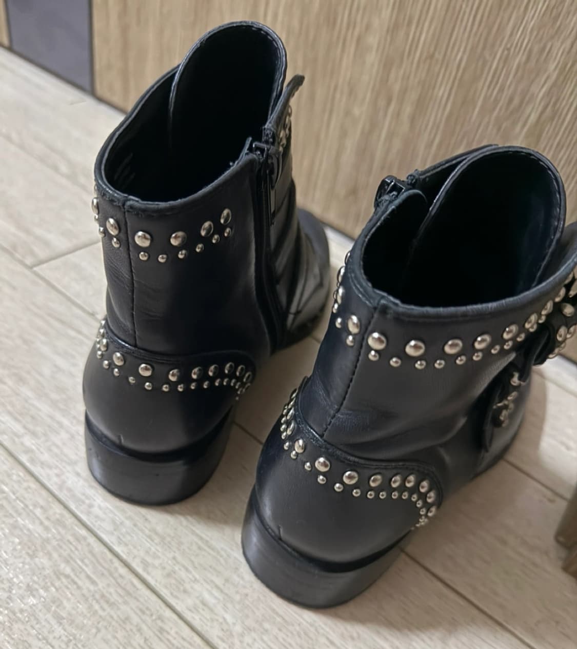 eq:iq 가죽 앵클부츠 225사이즈 상품이미지2