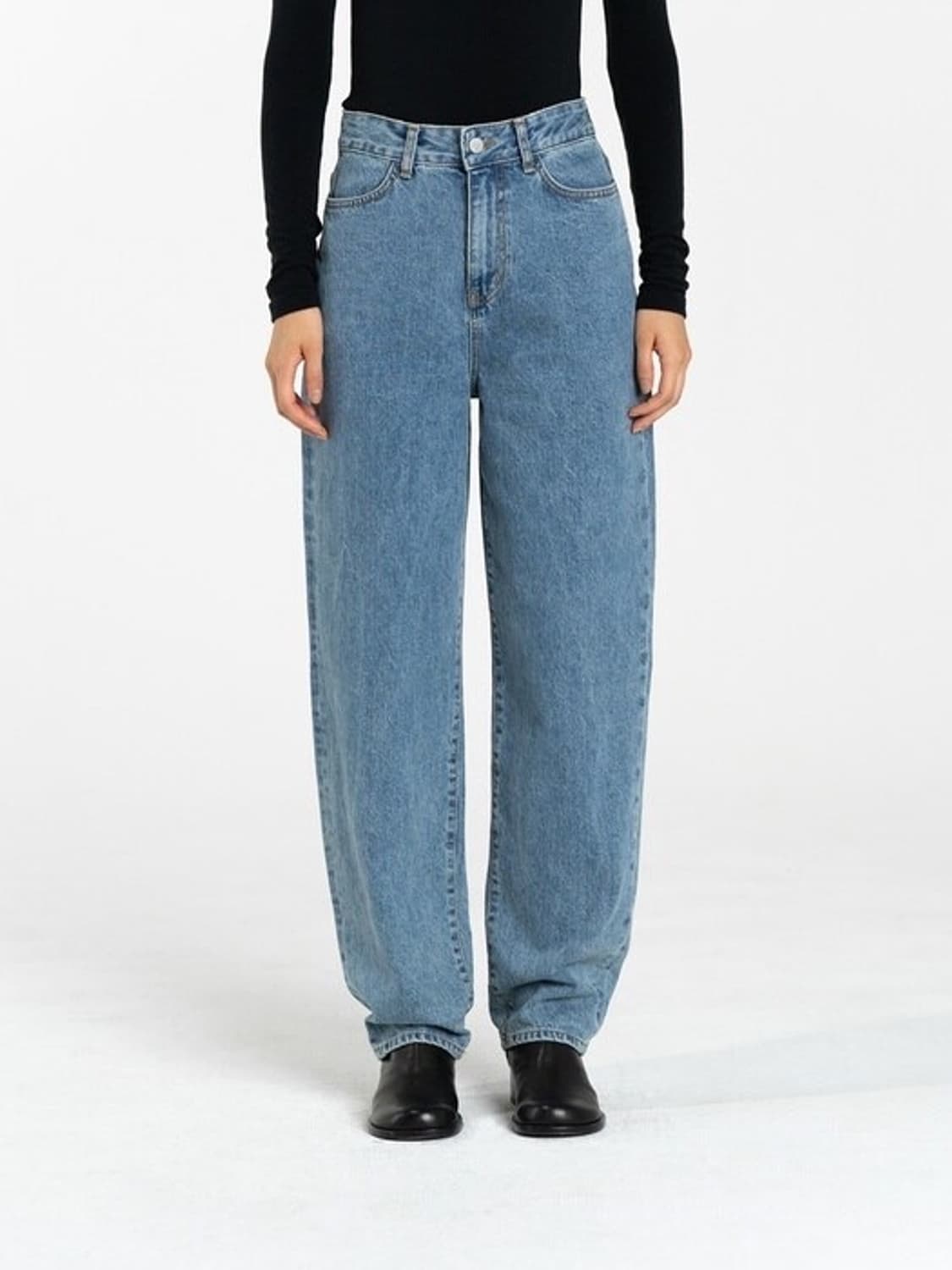 가격조정X/해외출국으로판매중단예정 아모멘토 시그니처 코튼 데님 미드 블루 상품이미지6