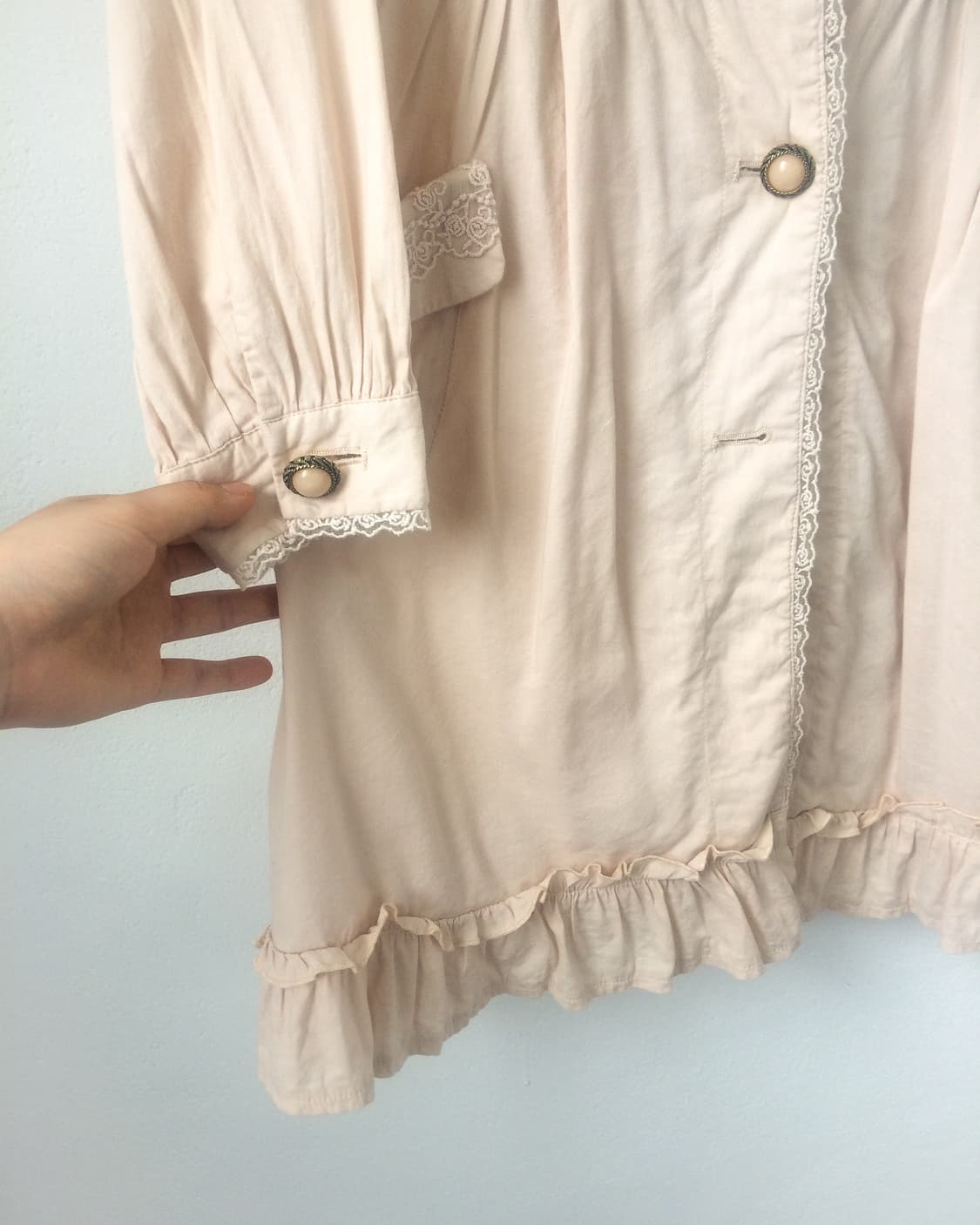 Axes femme back lace up point frill shir 상품이미지4