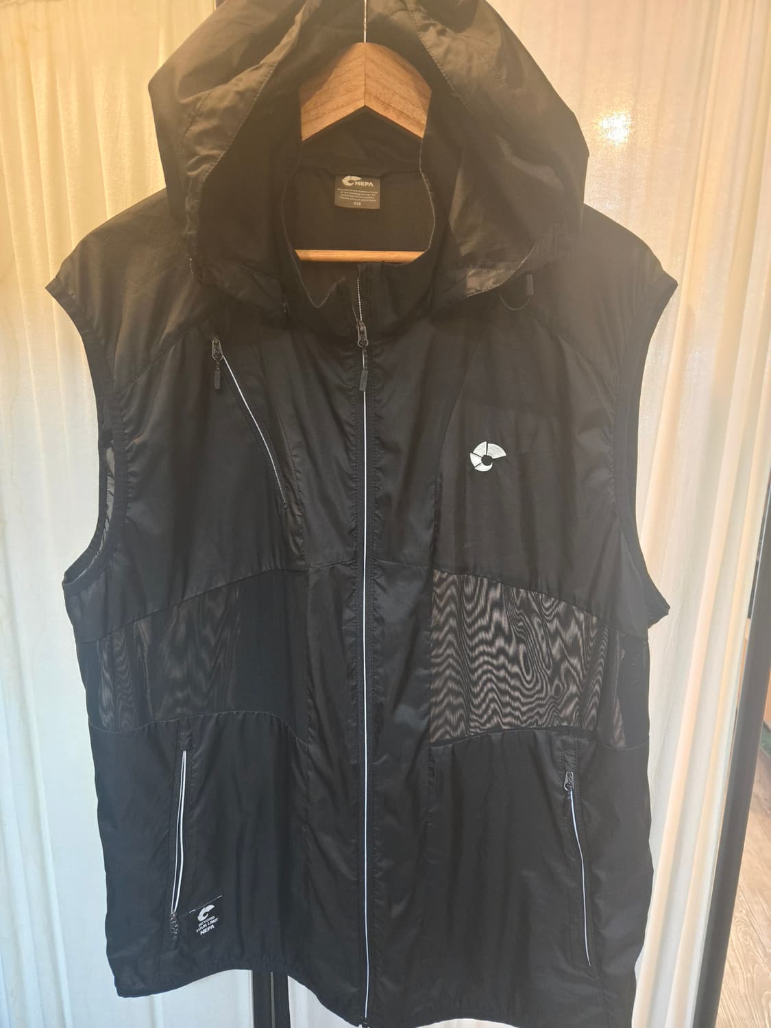 네파 남성 바람막이 조끼 115 블랙 상품이미지1