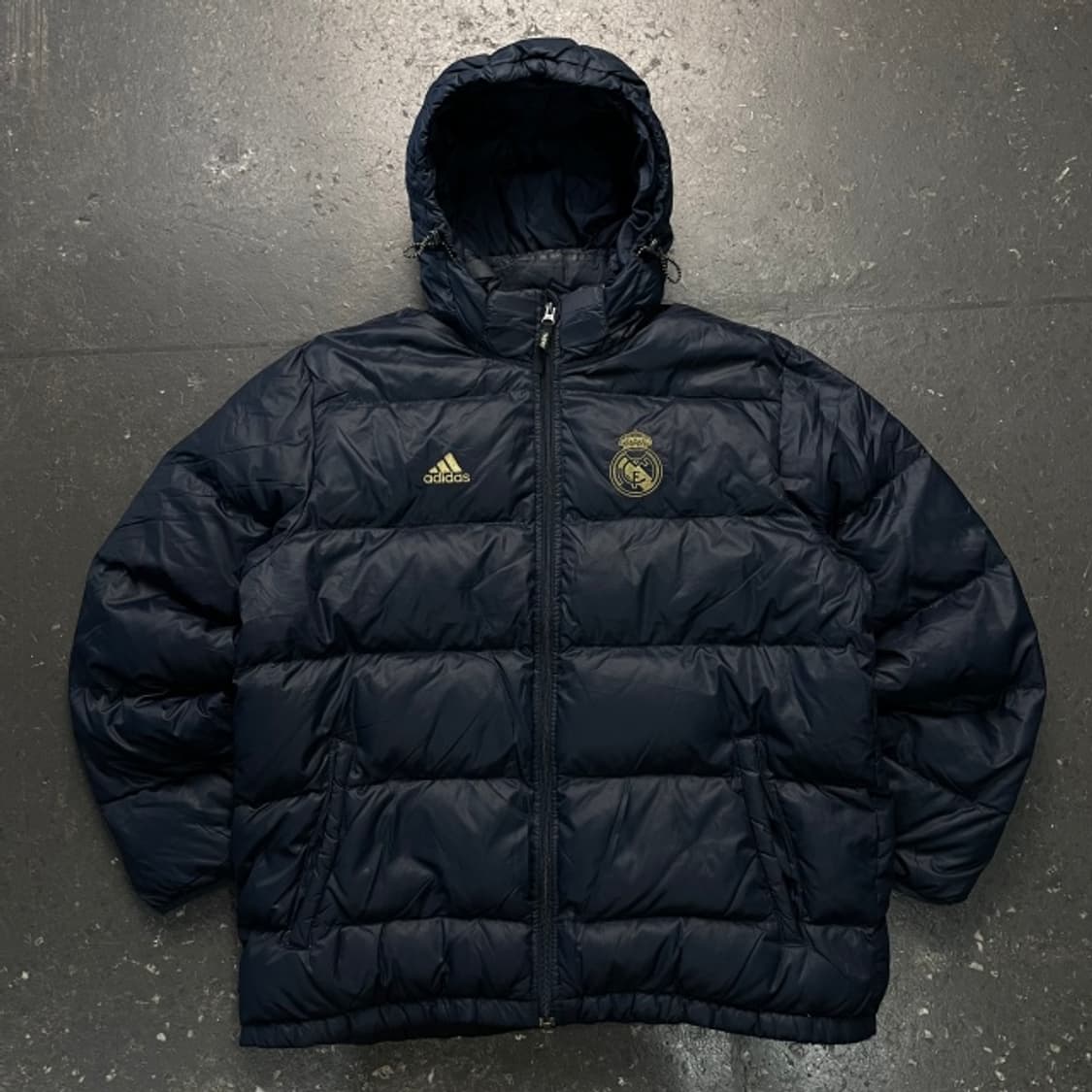 100 아디다스 레알마드리드 패딩  상품이미지1