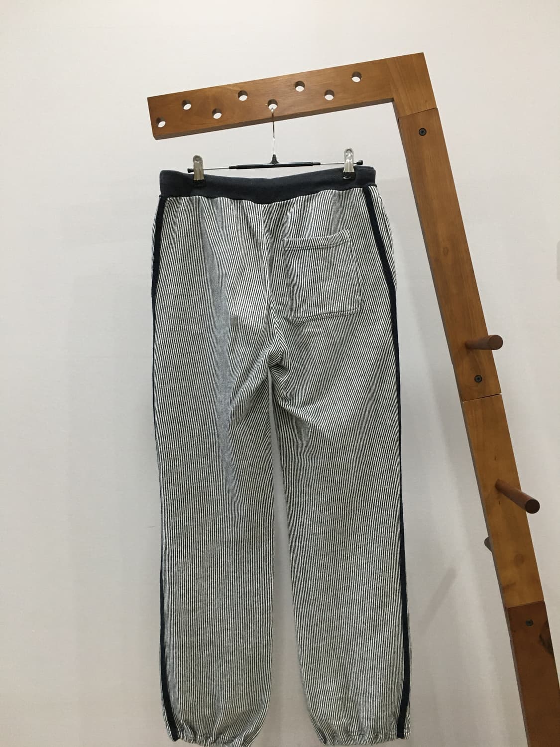 Alo 빈티지 스트라이프 트레이닝팬츠 상품이미지2