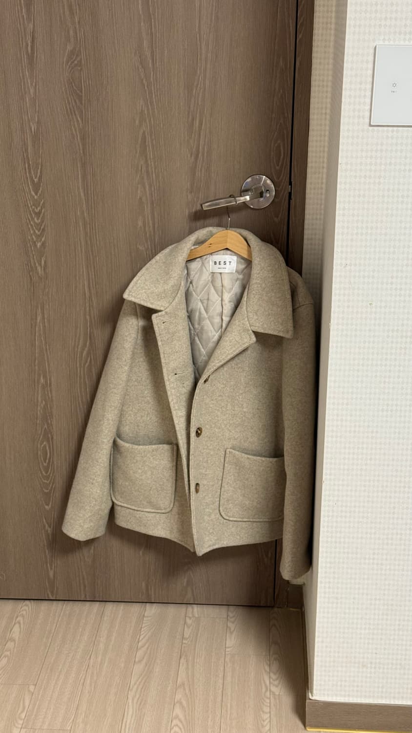 여성 가벼운 숏코트 판매합니다 상품이미지5