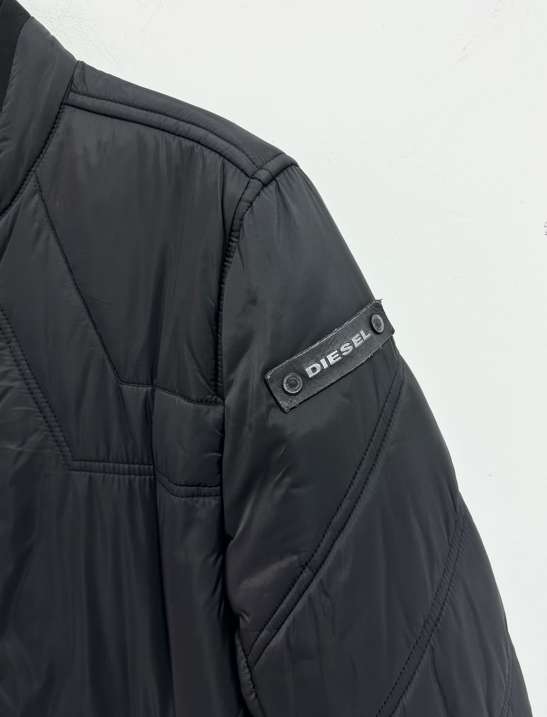 Diesel black puffer jacket 상품이미지2