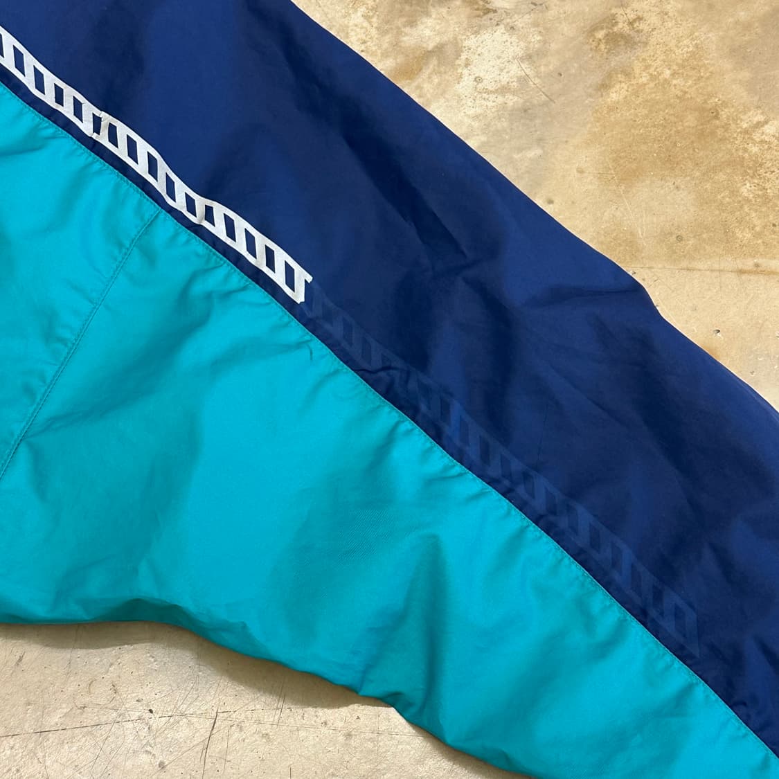 100 나이키 F.I.T. 테일윈드 바람막이 상품이미지6