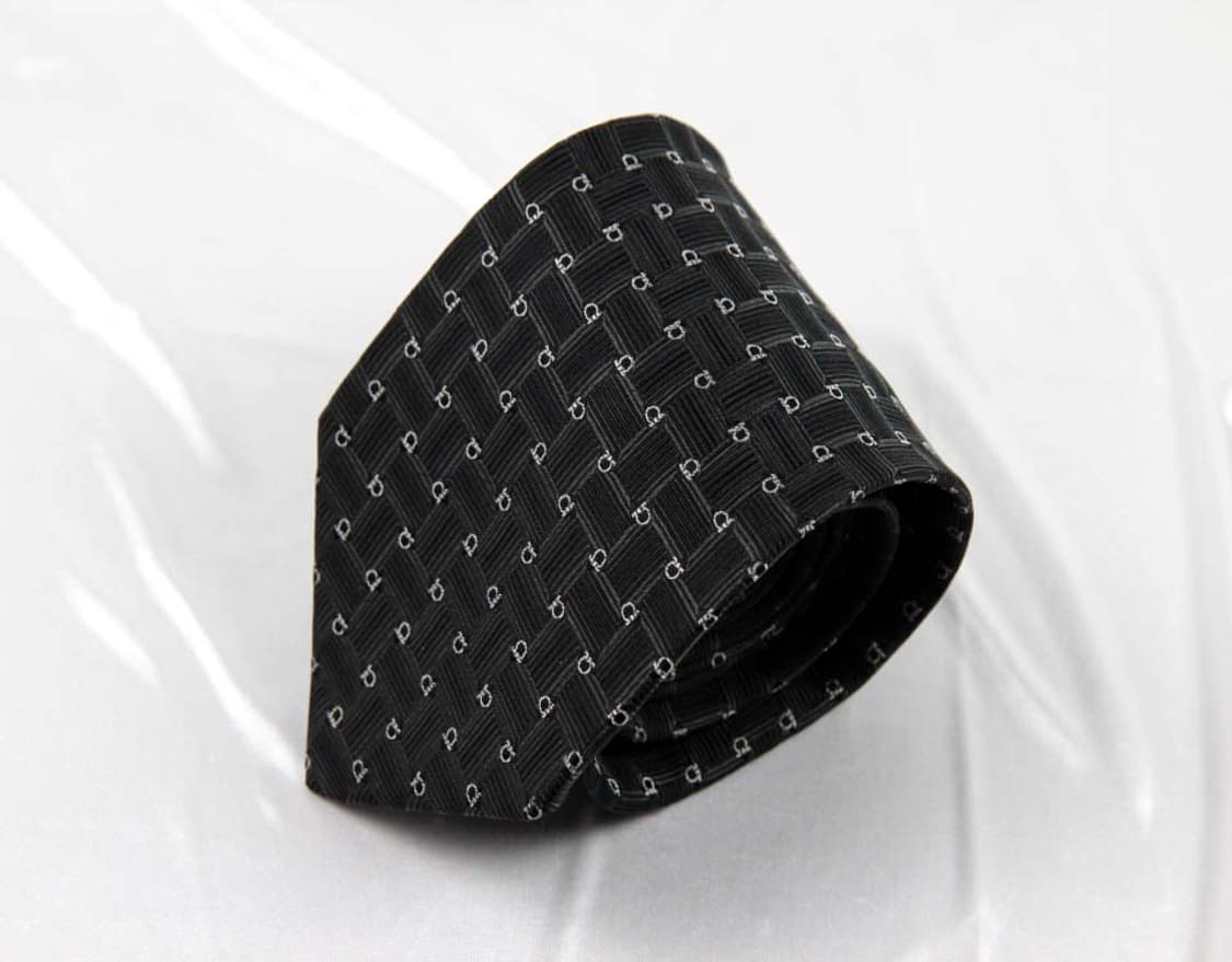 페라가모 9.3cm A+등급 간치니 남자 명품 넥타이 상품이미지1