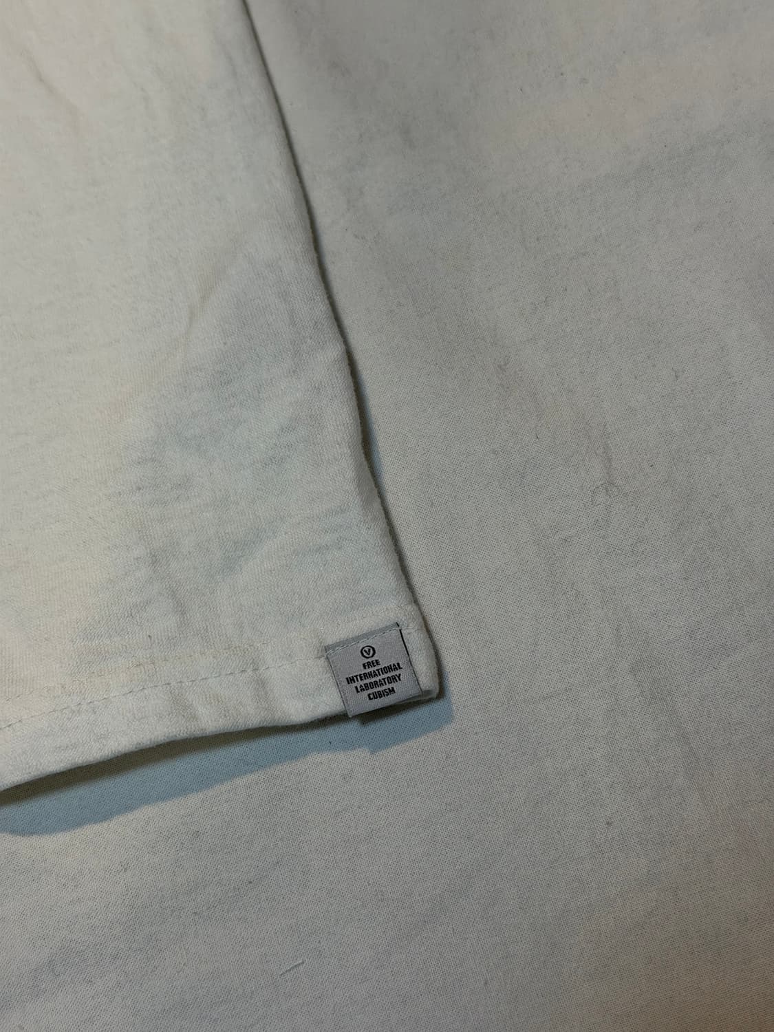 비즈빔 VISVIM 포켓 디테일 티셔츠 화이트 상품이미지3