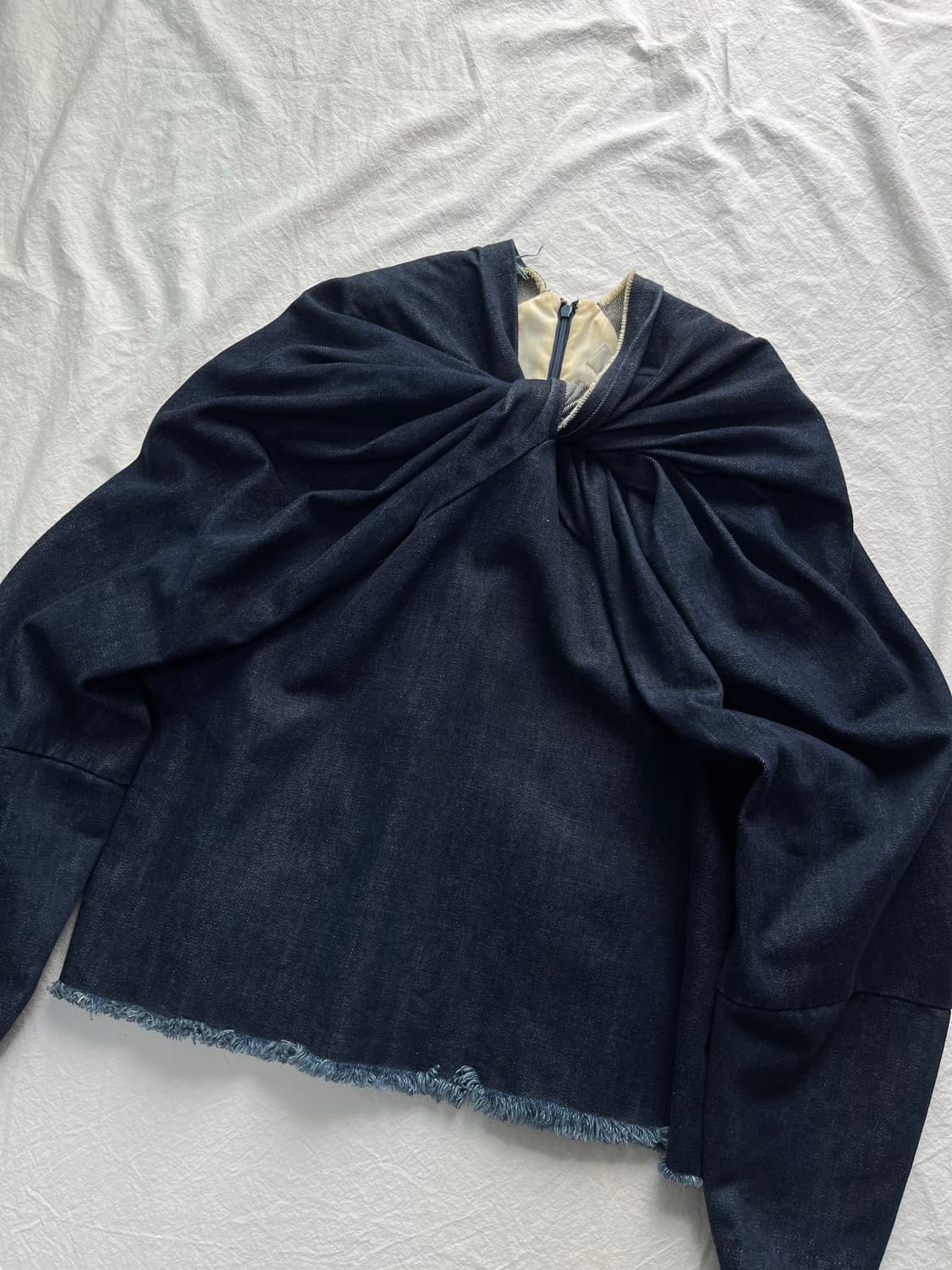 [0] 언유즈드 14aw 데님 드레이핑 컷오프 풀오버 상품이미지2