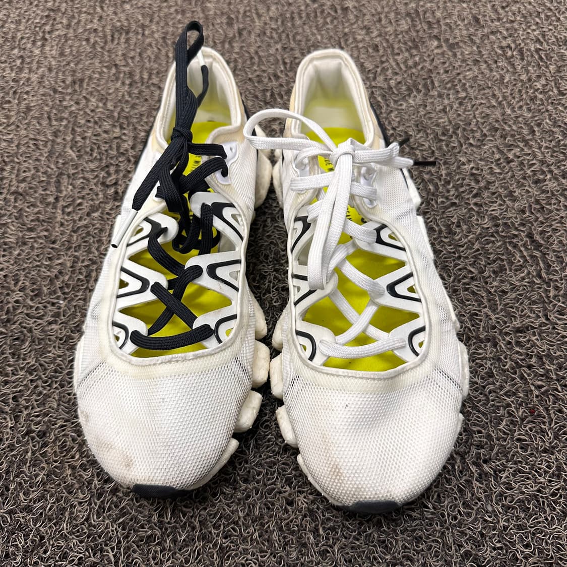 아디다스 X 스텔라맥카트니 클라이마쿨 벤토 여성 러닝화 235 상품이미지2