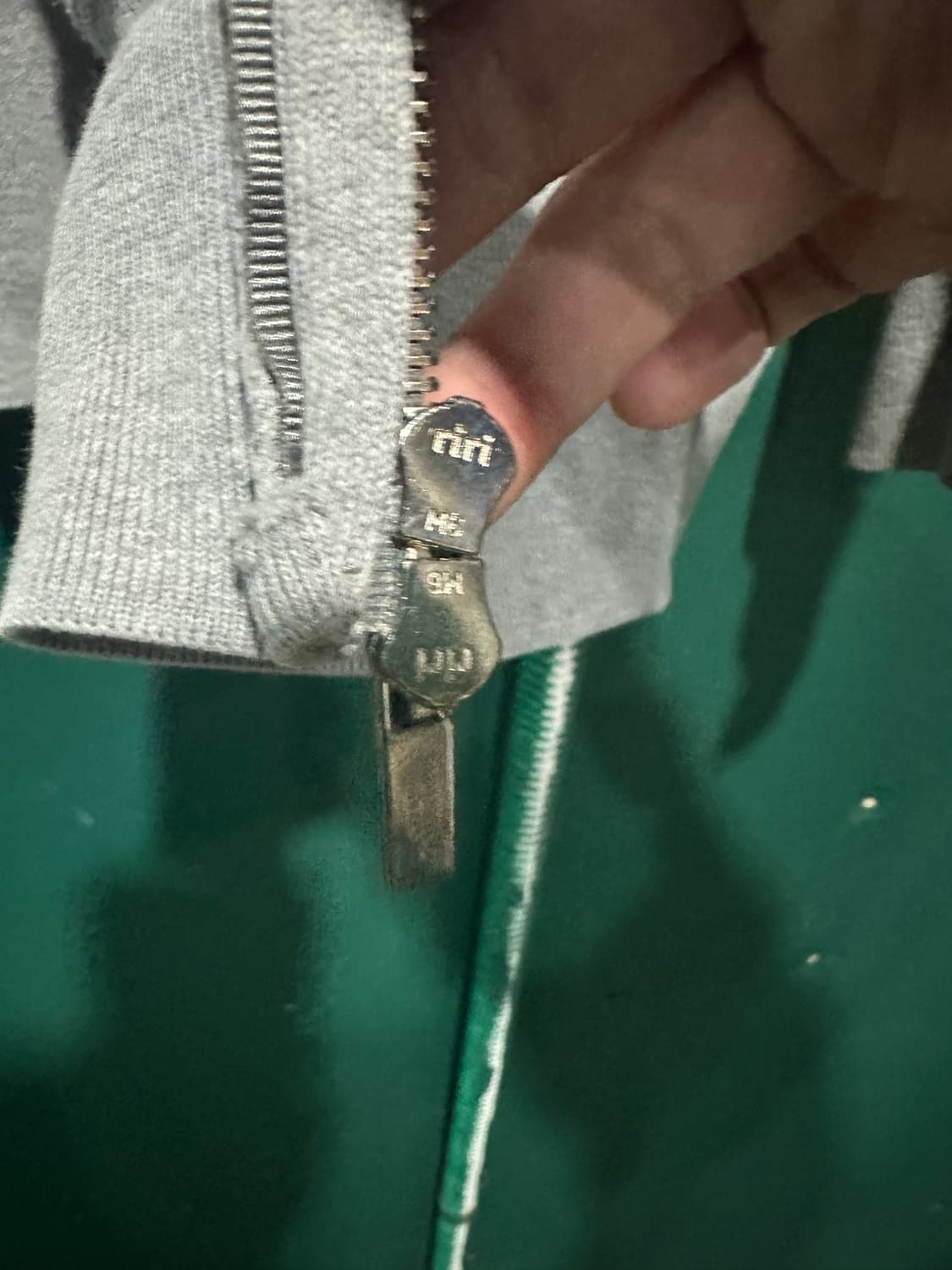 톰브라운 4바 후드집업 그레이 3사이즈 상품이미지7