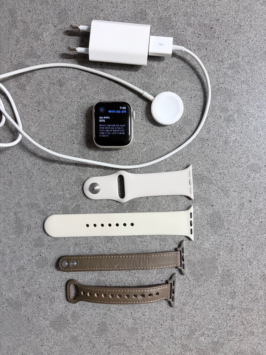 애플워치 se 2세대(정품, 가죽 스트랩& 충전기) 상품이미지1