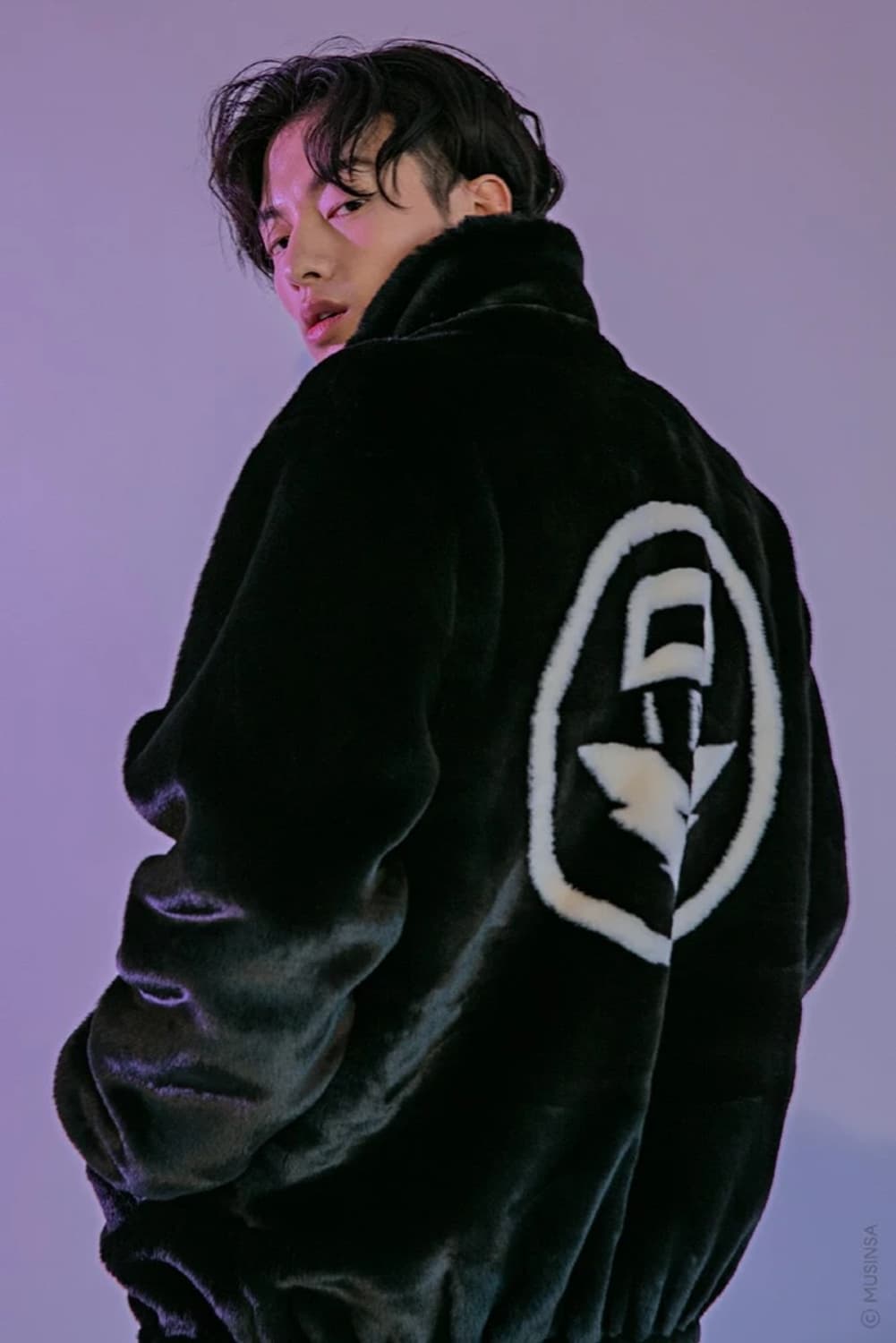 디아프바인 DIAFVINE 빅 로고 퍼 자켓 PN5610 상품이미지2