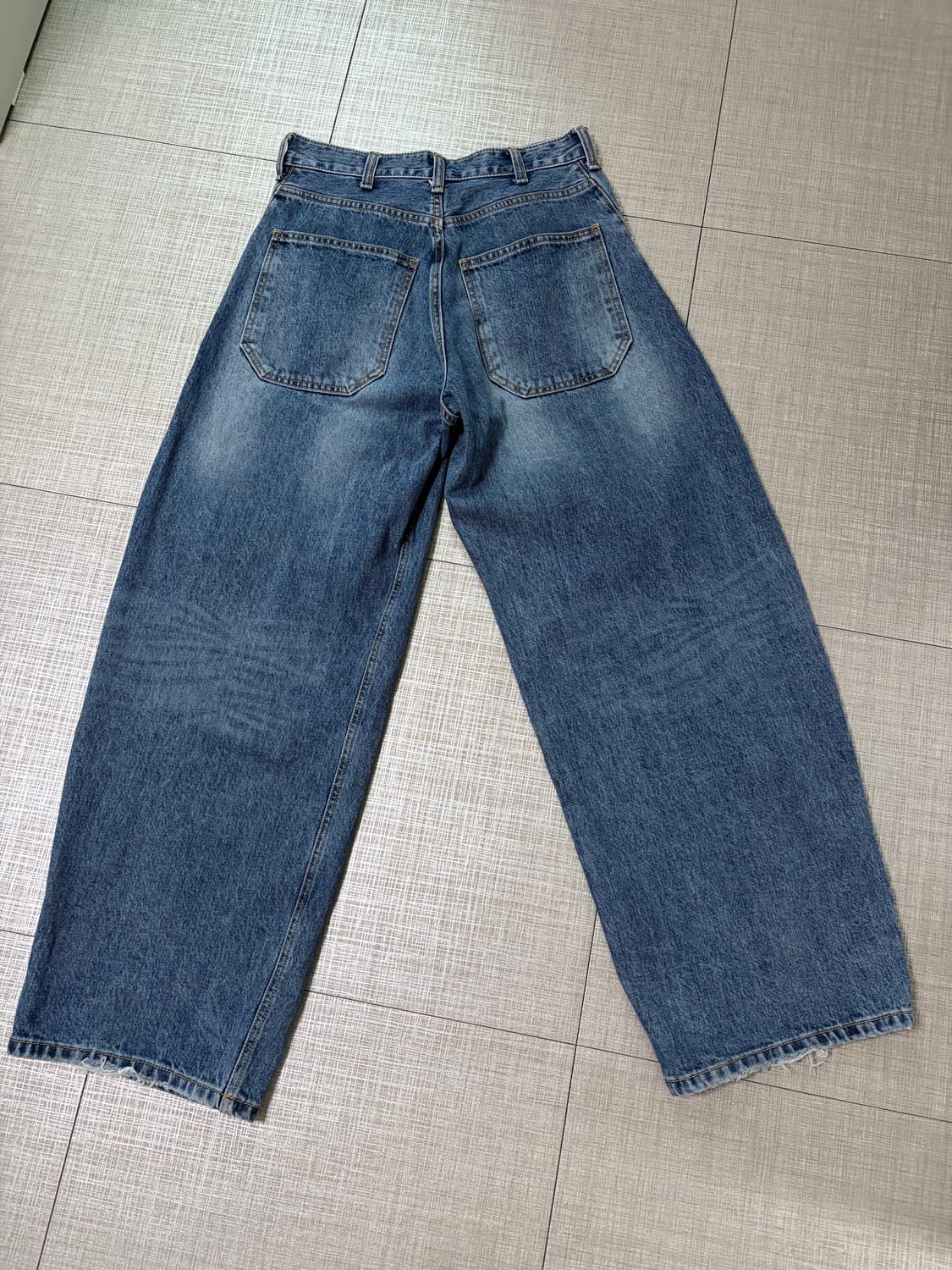 [1] 해칭룸 와이드 커브진 워시드 블루 상품이미지3