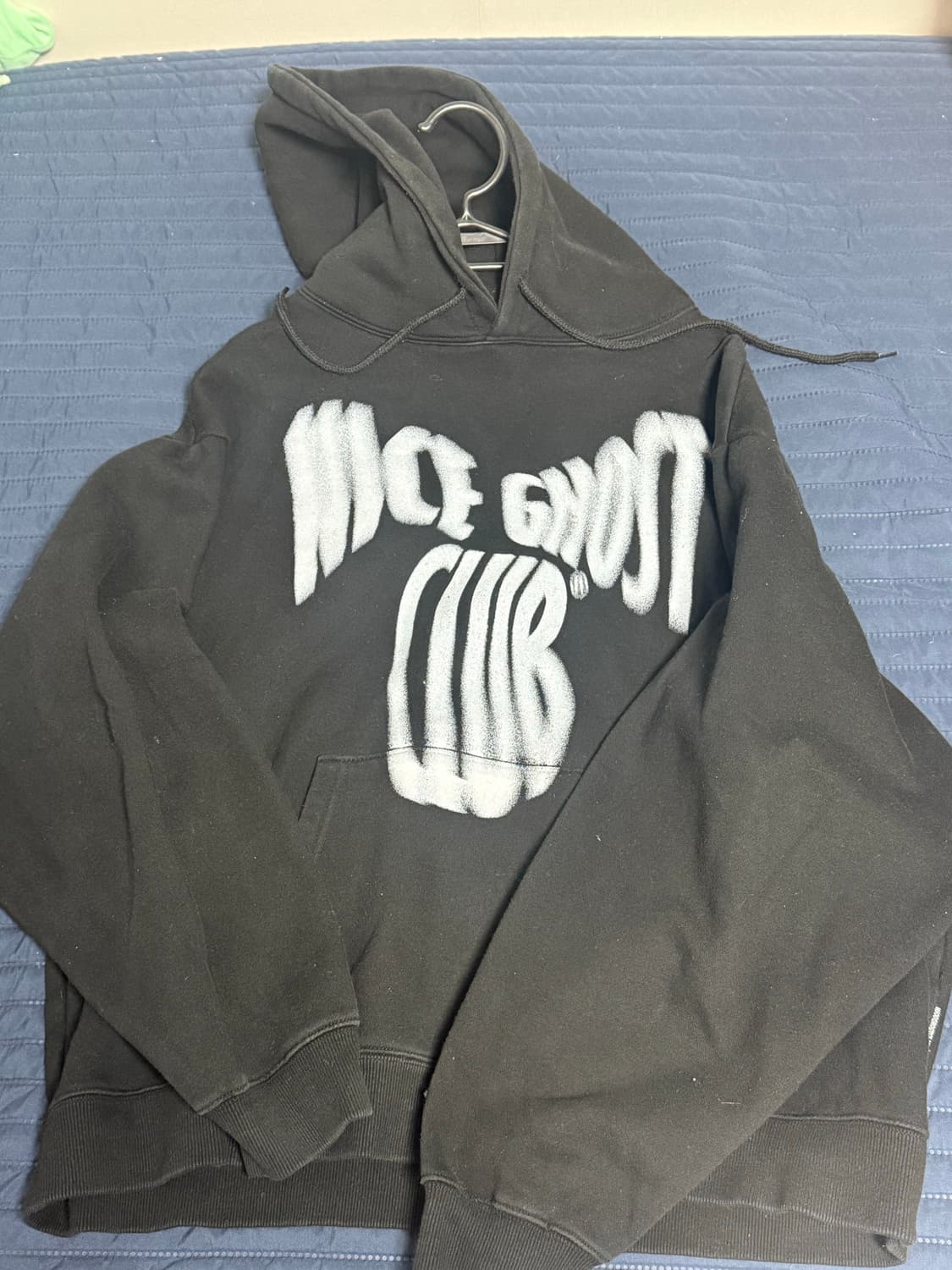 나이스고스트클럽 로고 후드티 상품이미지1