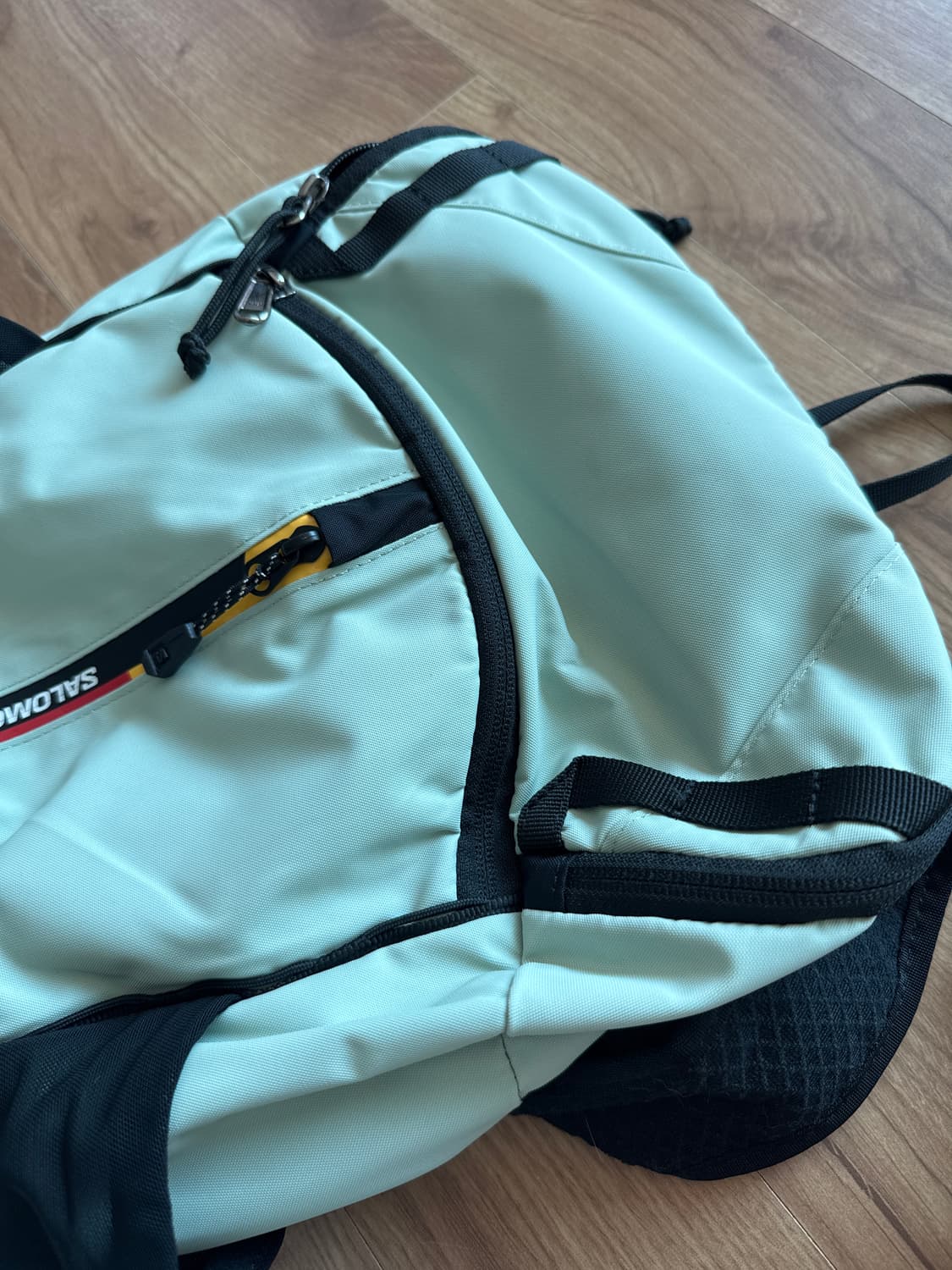 살로몬 백팩 15L 상품이미지3