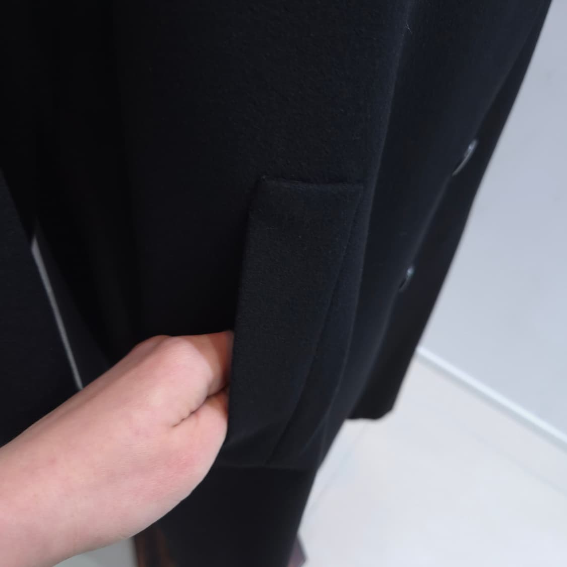 100% 스코틀랜드산 캐시미어 블랙 롱코트 상품이미지5