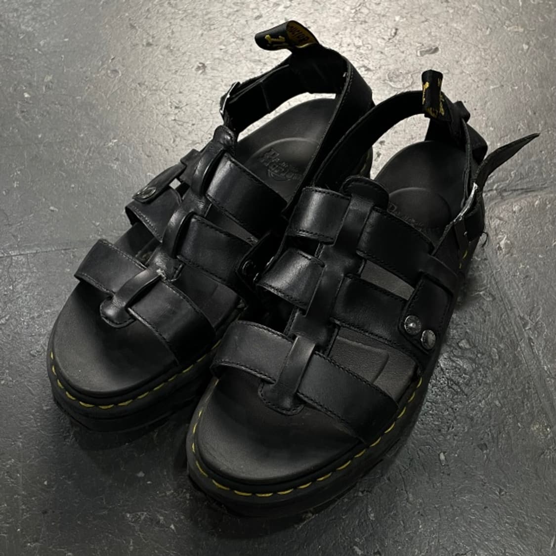 290 닥터마틴 테리 스트랩 샌들  상품이미지1