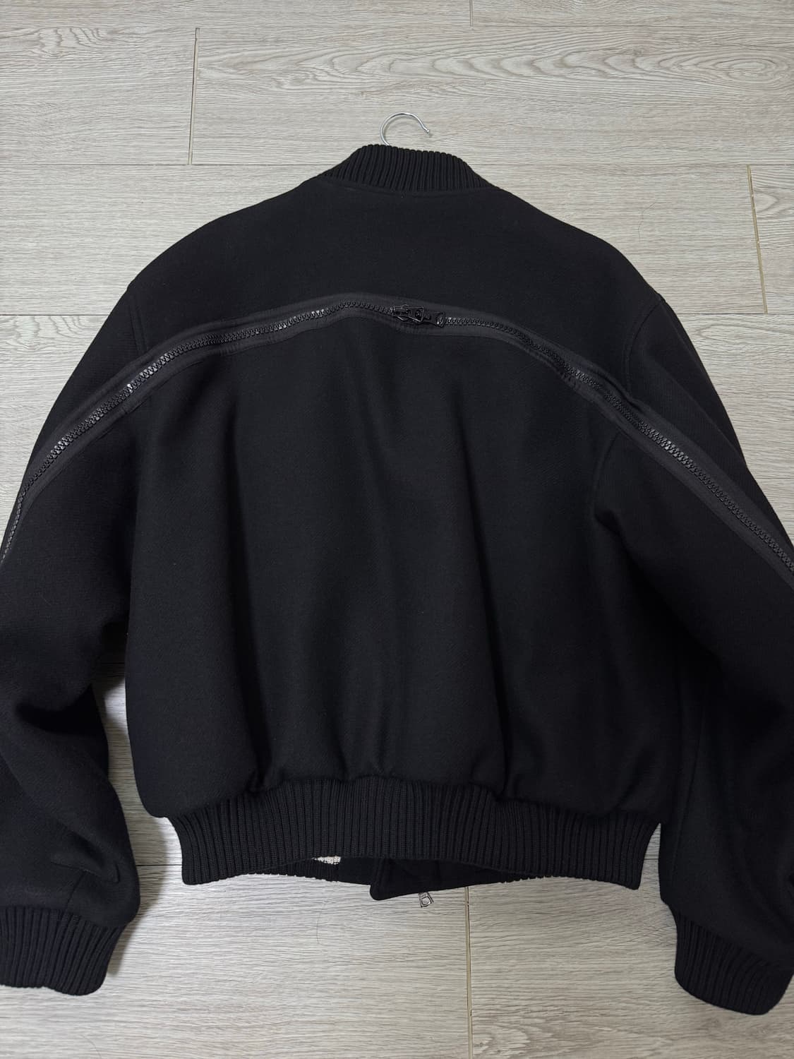 드리스반노튼 백지퍼 봄버 상품이미지10