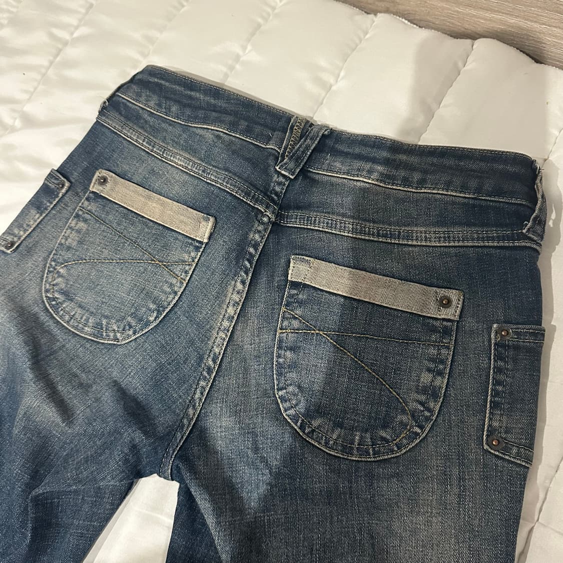 어반아웃피터스 bdg 로우라이즈 부츠컷 데님 팬츠 상품이미지6