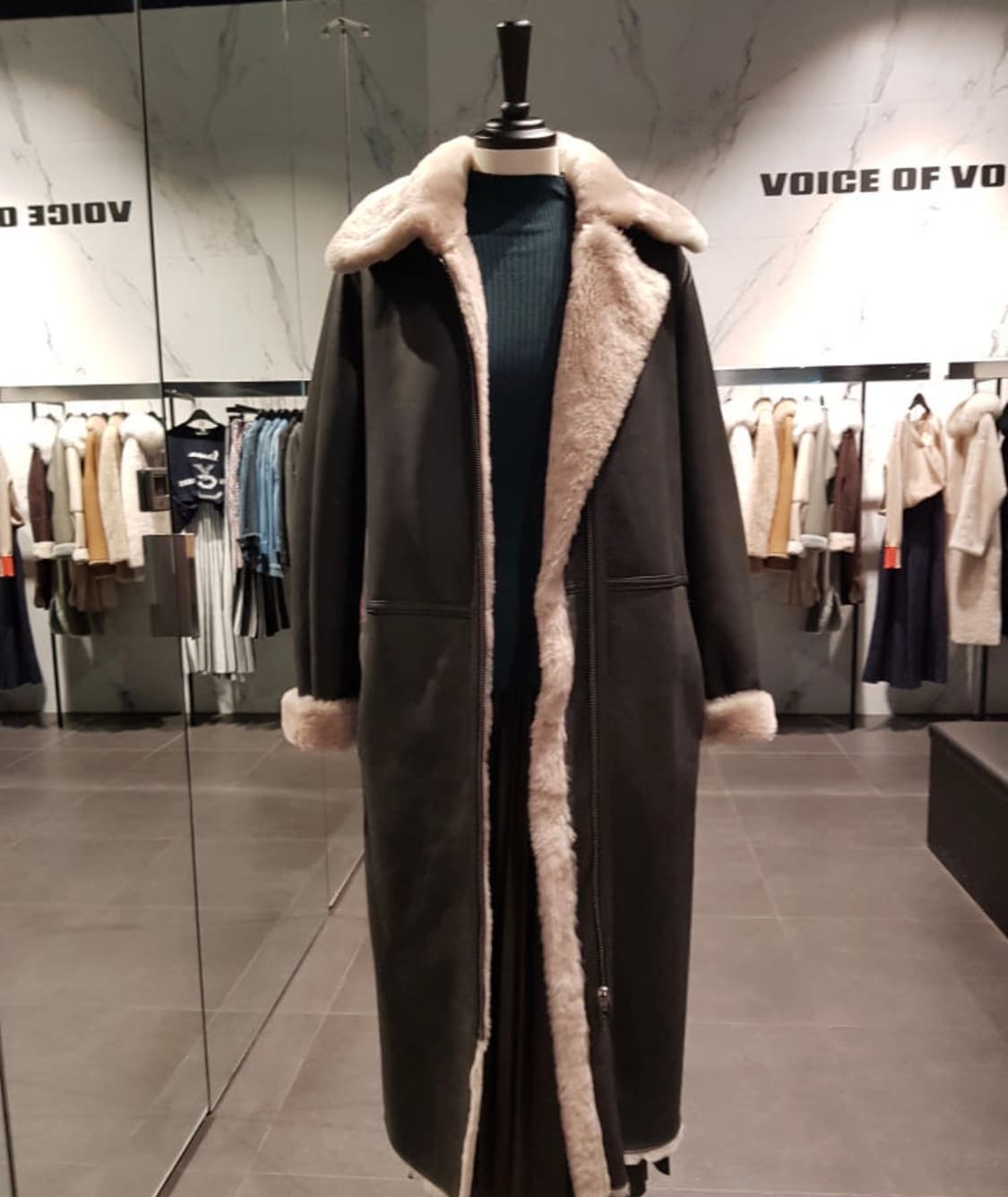 55 한섬 보브 VOV 리버시블 무스탕코트 상품이미지2