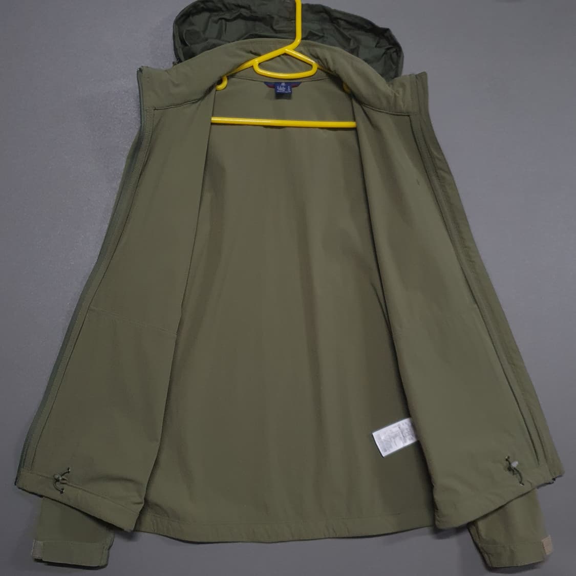 95 (M) 몽벨 신형 방풍 경량 후드 바람막이 미라지 자켓 카키 상품이미지6